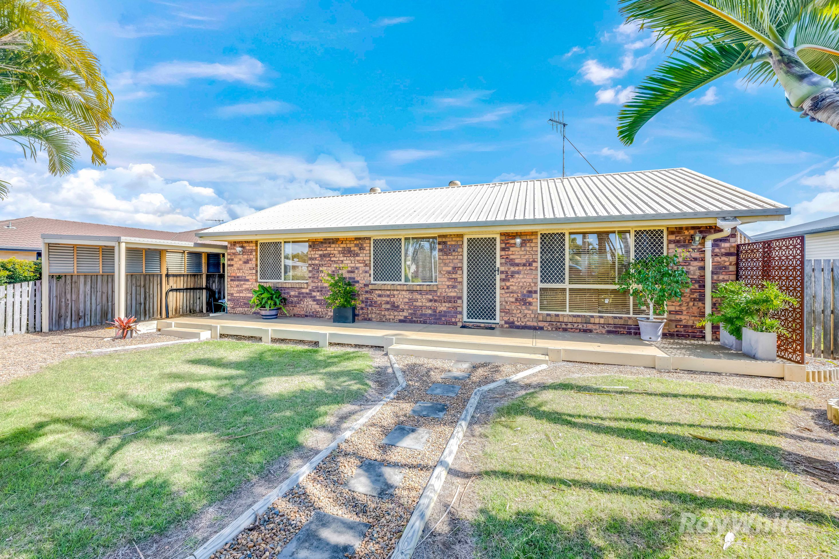 54 Gibsons Road, Burnett Heads, QLD 4670
