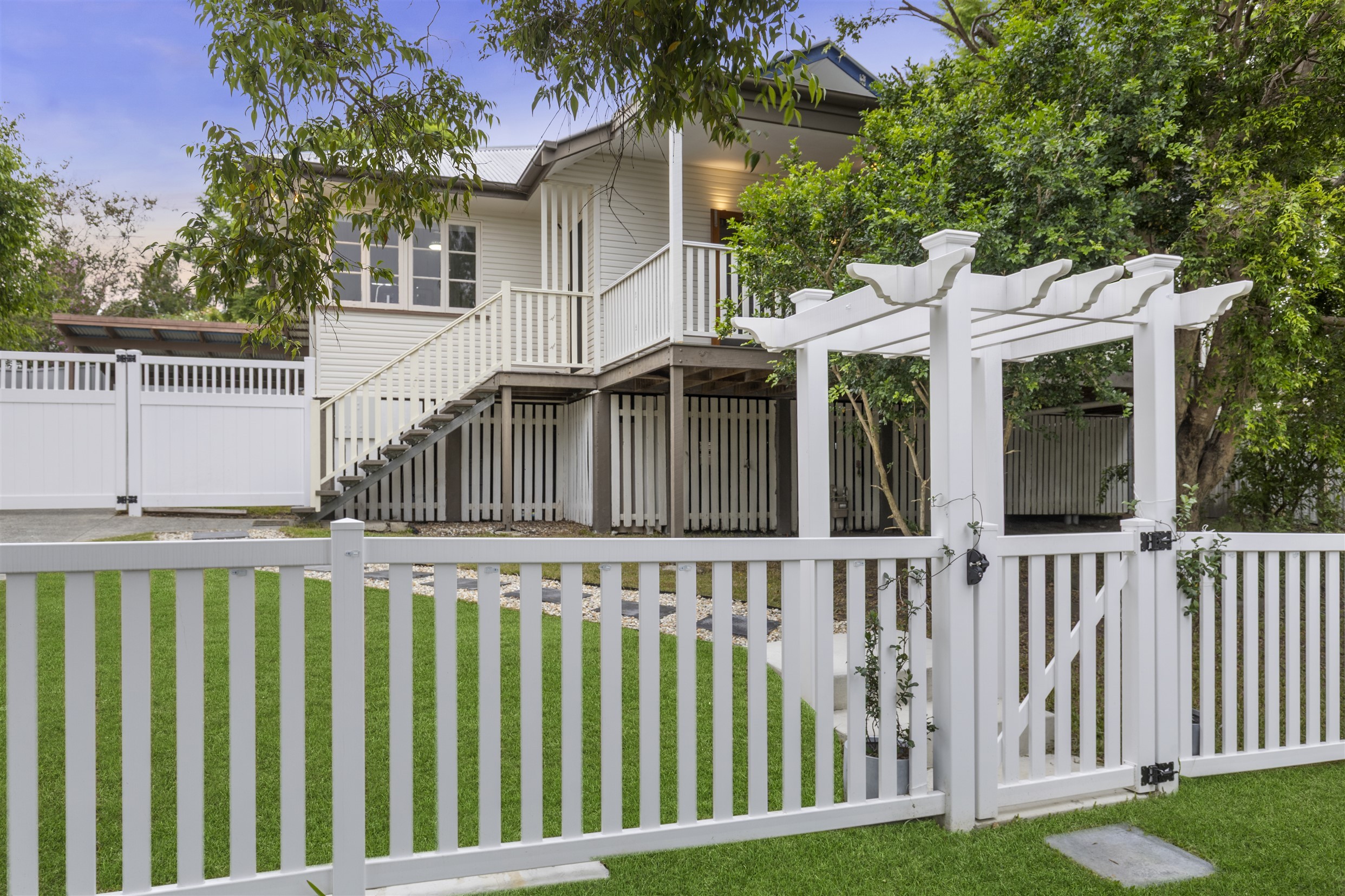 27 Barber Street, Keperra, QLD 4054