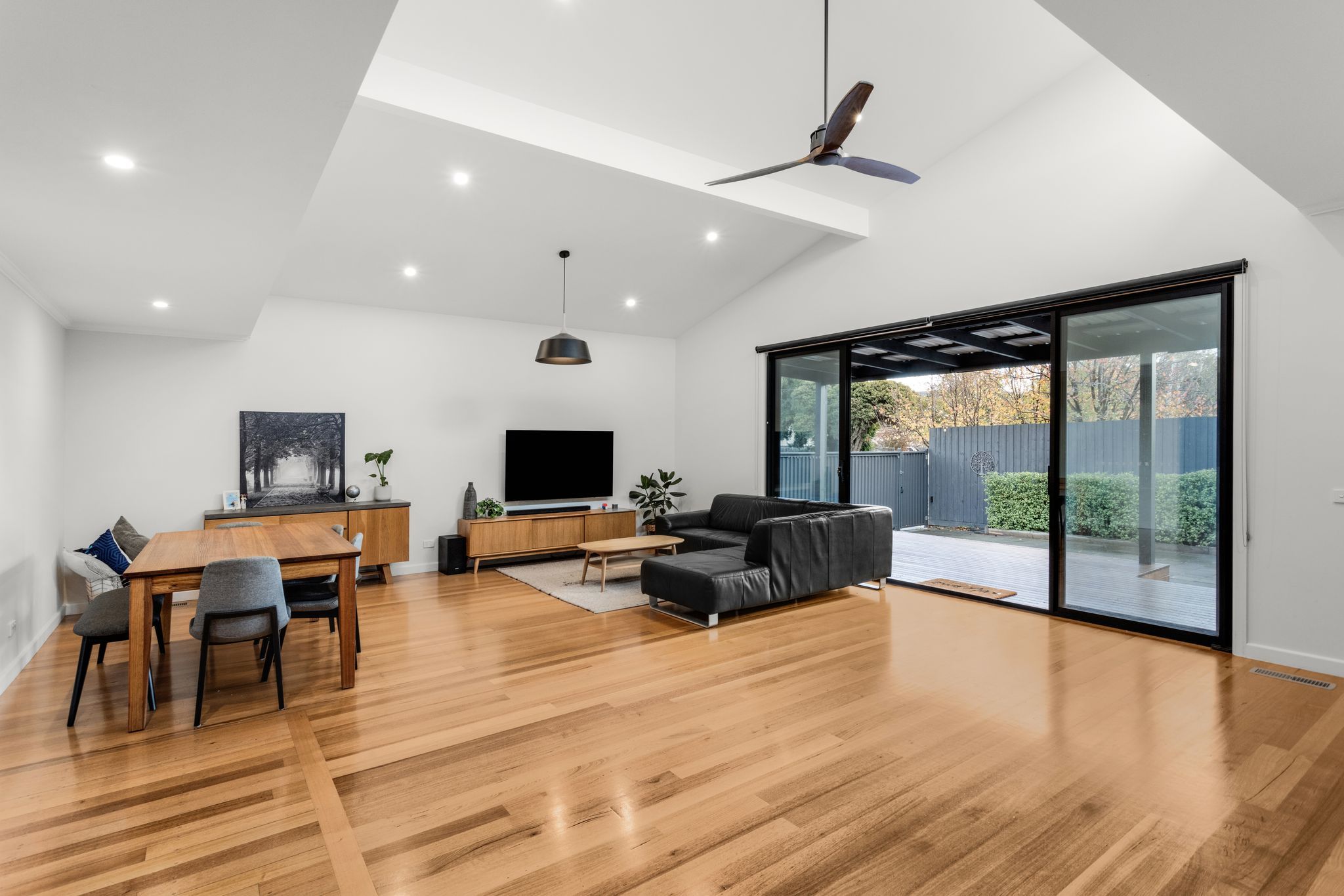 19 Elimatta Road, Carnegie, VIC 3163