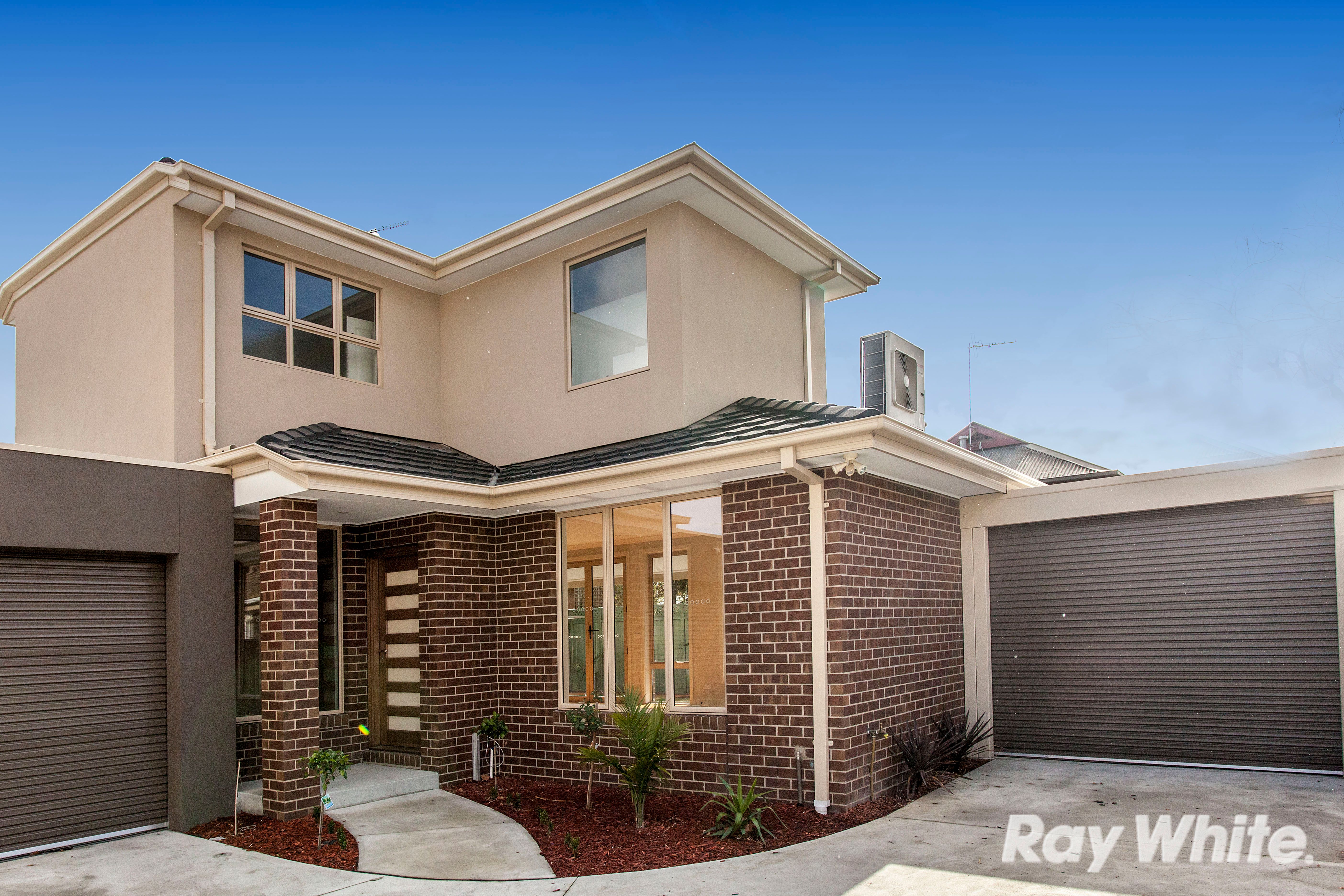 2/81 Burlington Street — photo from Ray White Oakleigh
