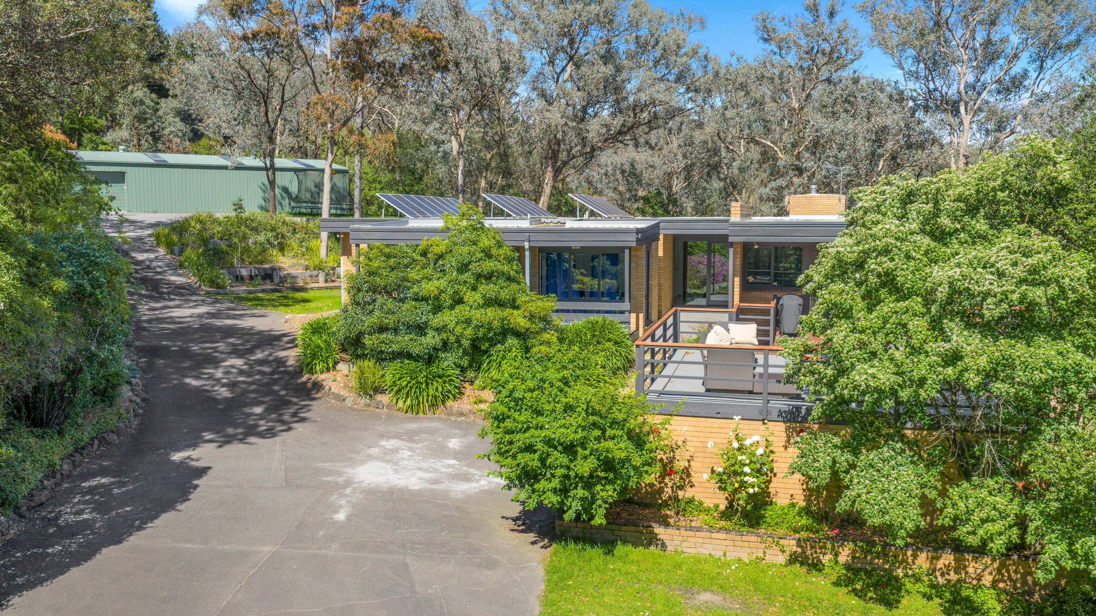 42 Research-Warrandyte Road, Research, VIC 3095