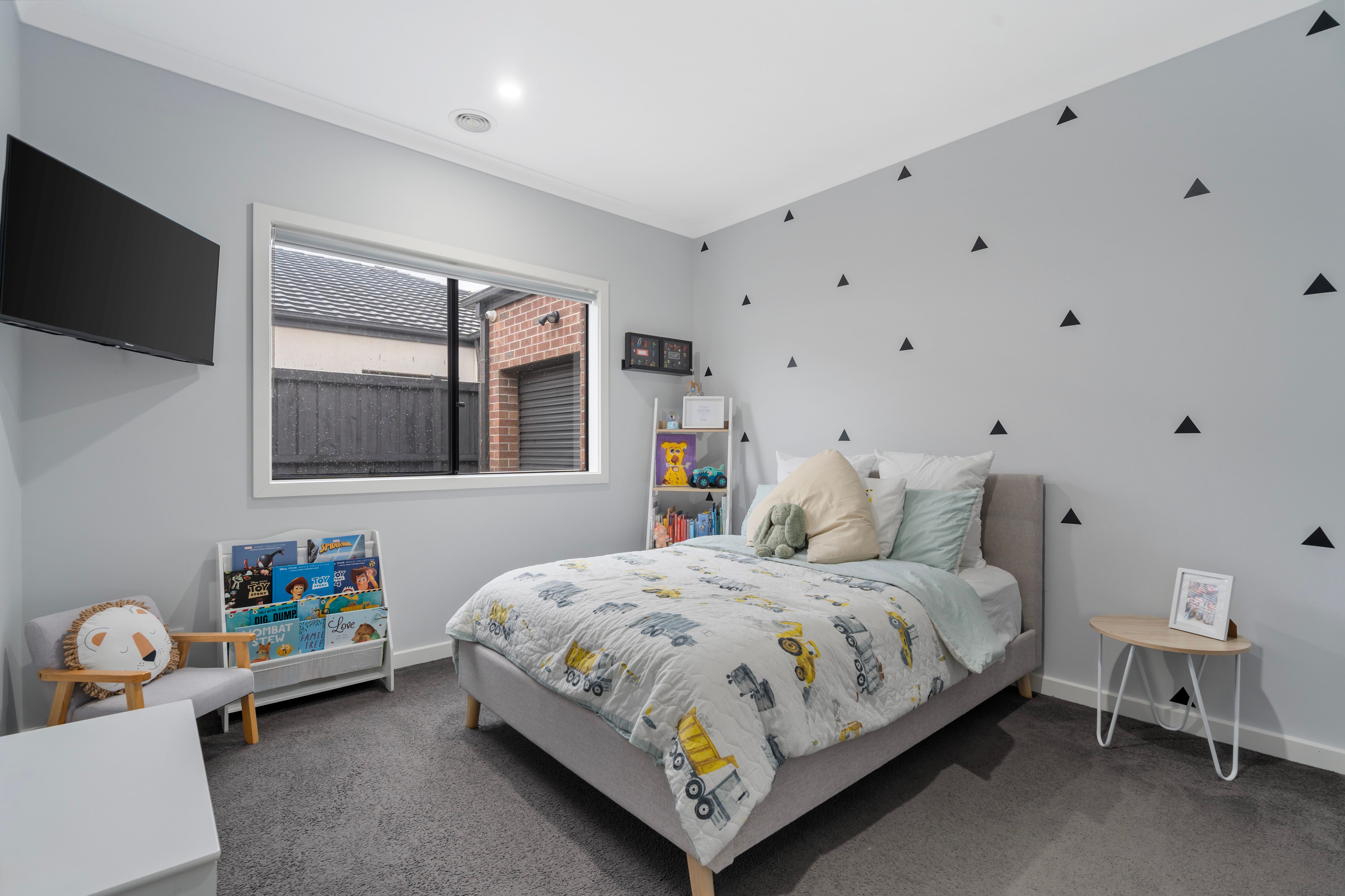 13 Longacre Avenue — photo 13 of 20