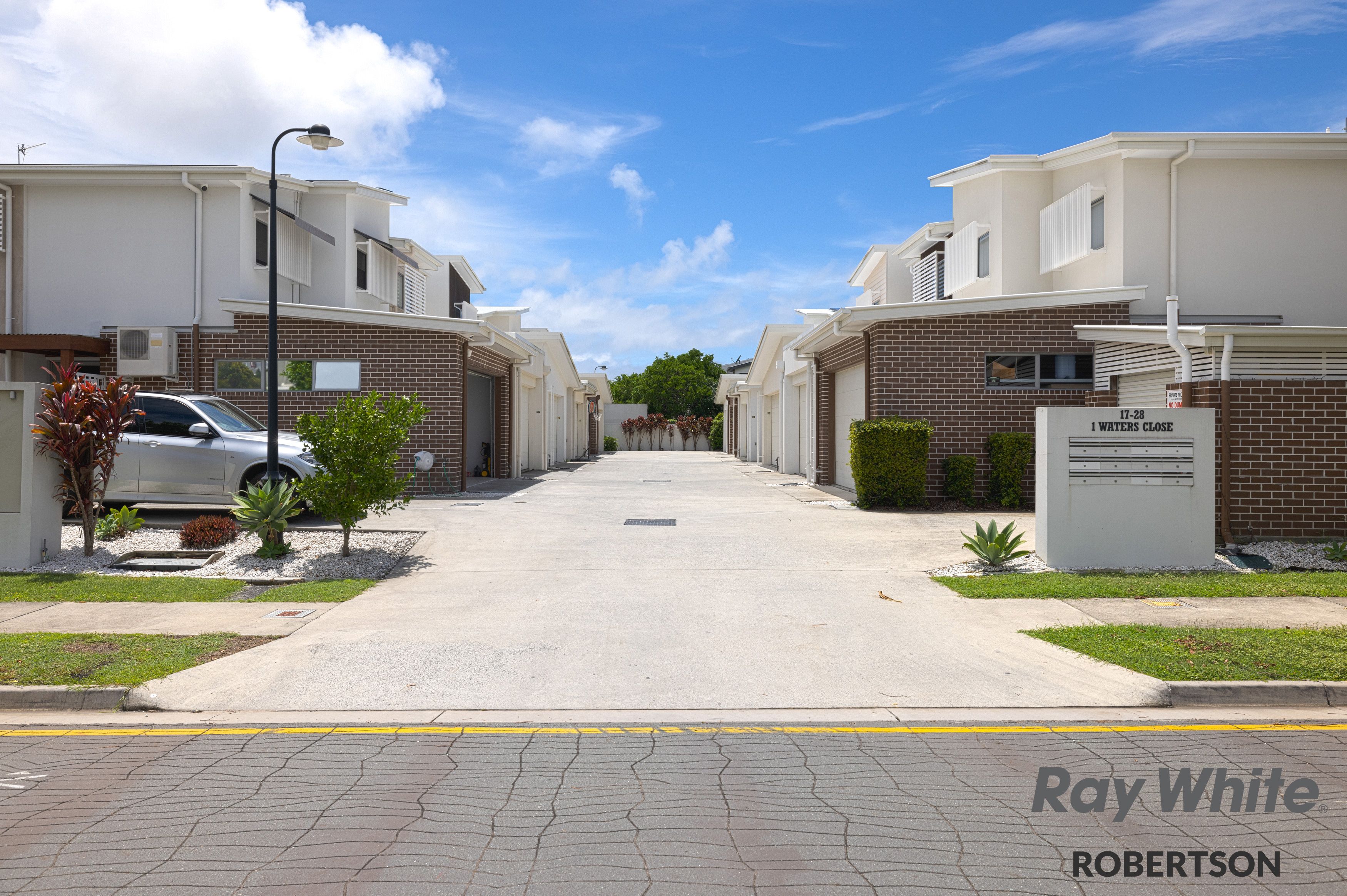 1 Waters Close, Hope Island QLD 4212