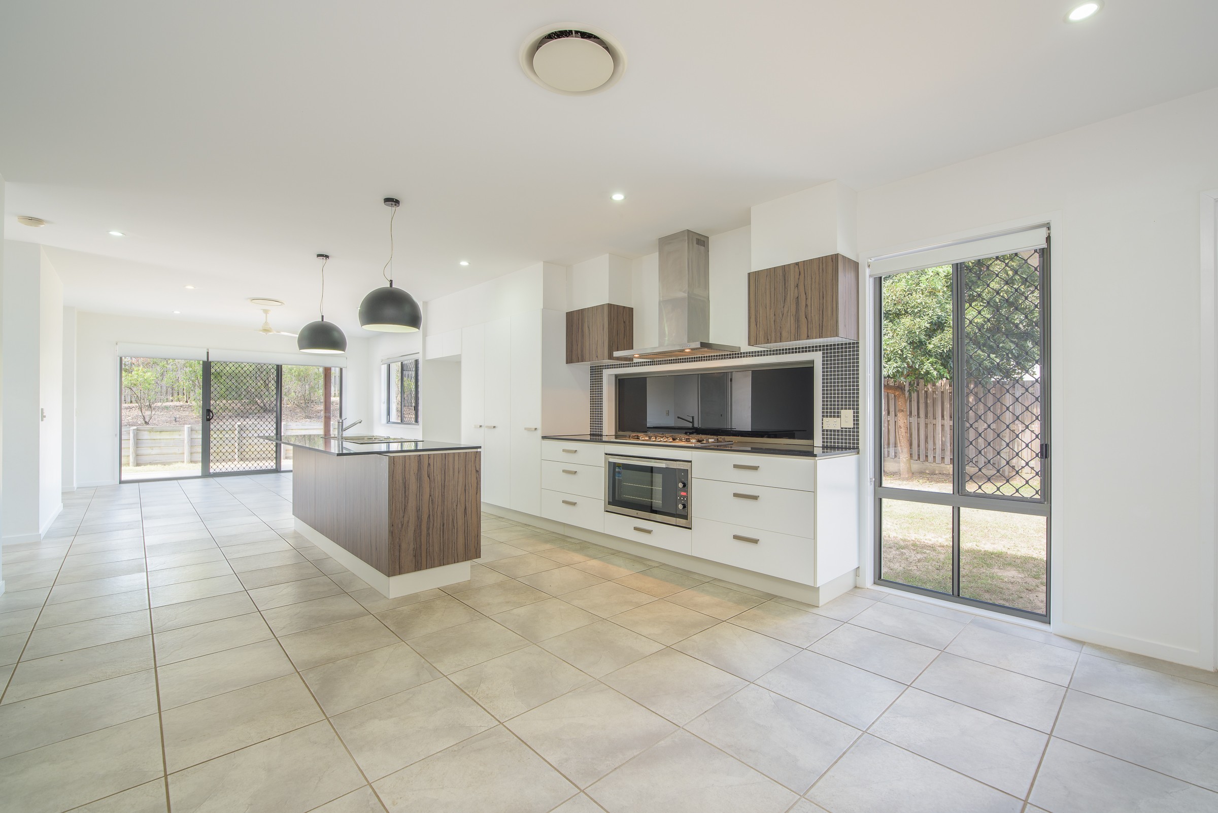 5 Eccles Court, Kirkwood, QLD 4680