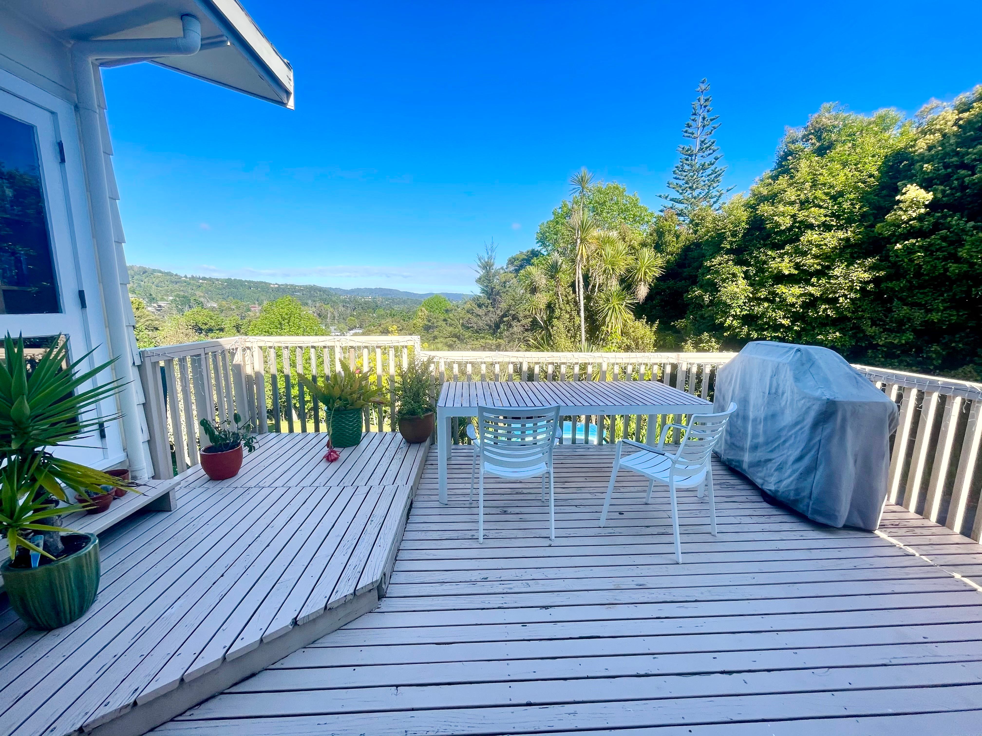 8 Highland Avenue, Titirangi, Waitakere City