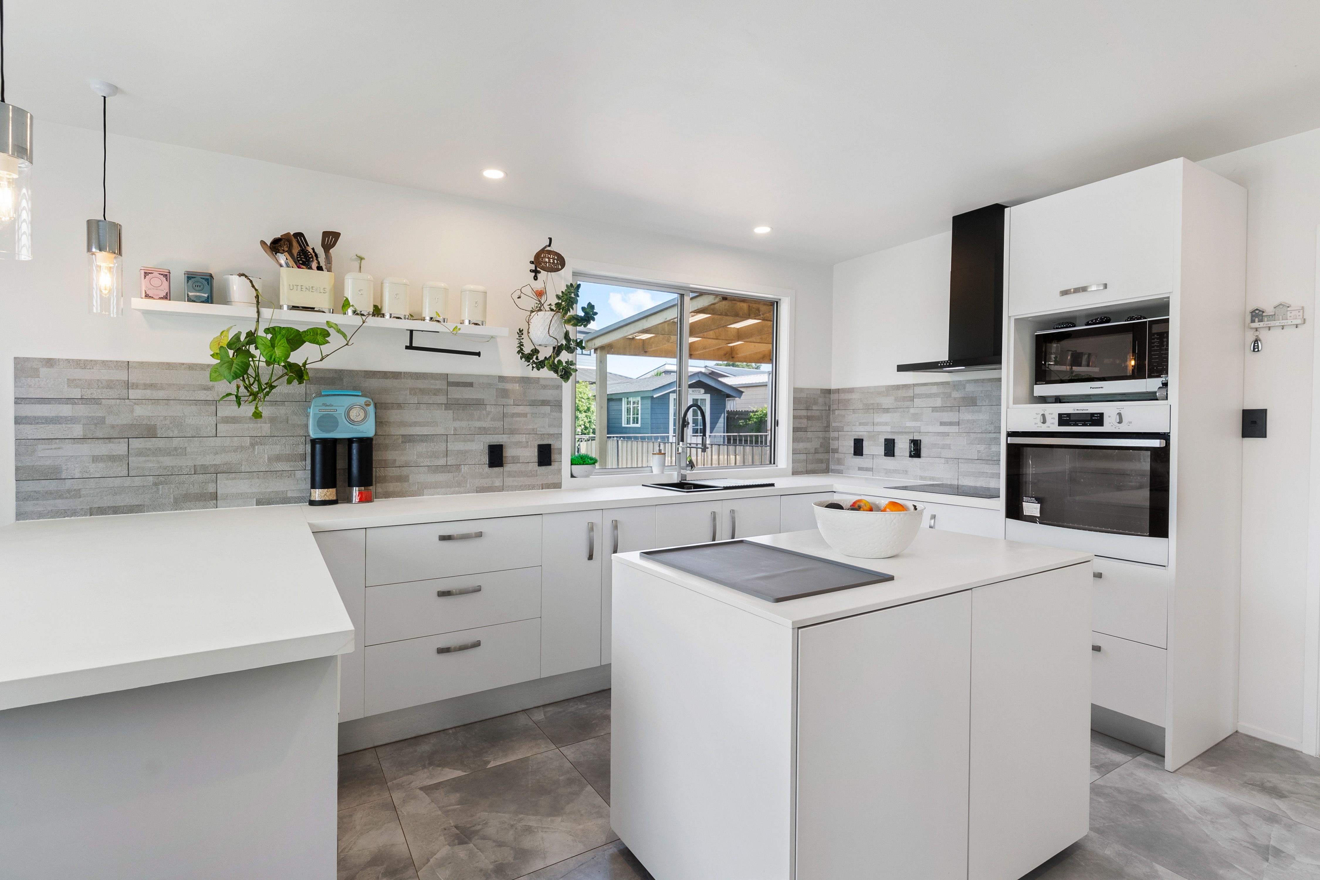 5 Becker Drive, Weymouth, Manukau City