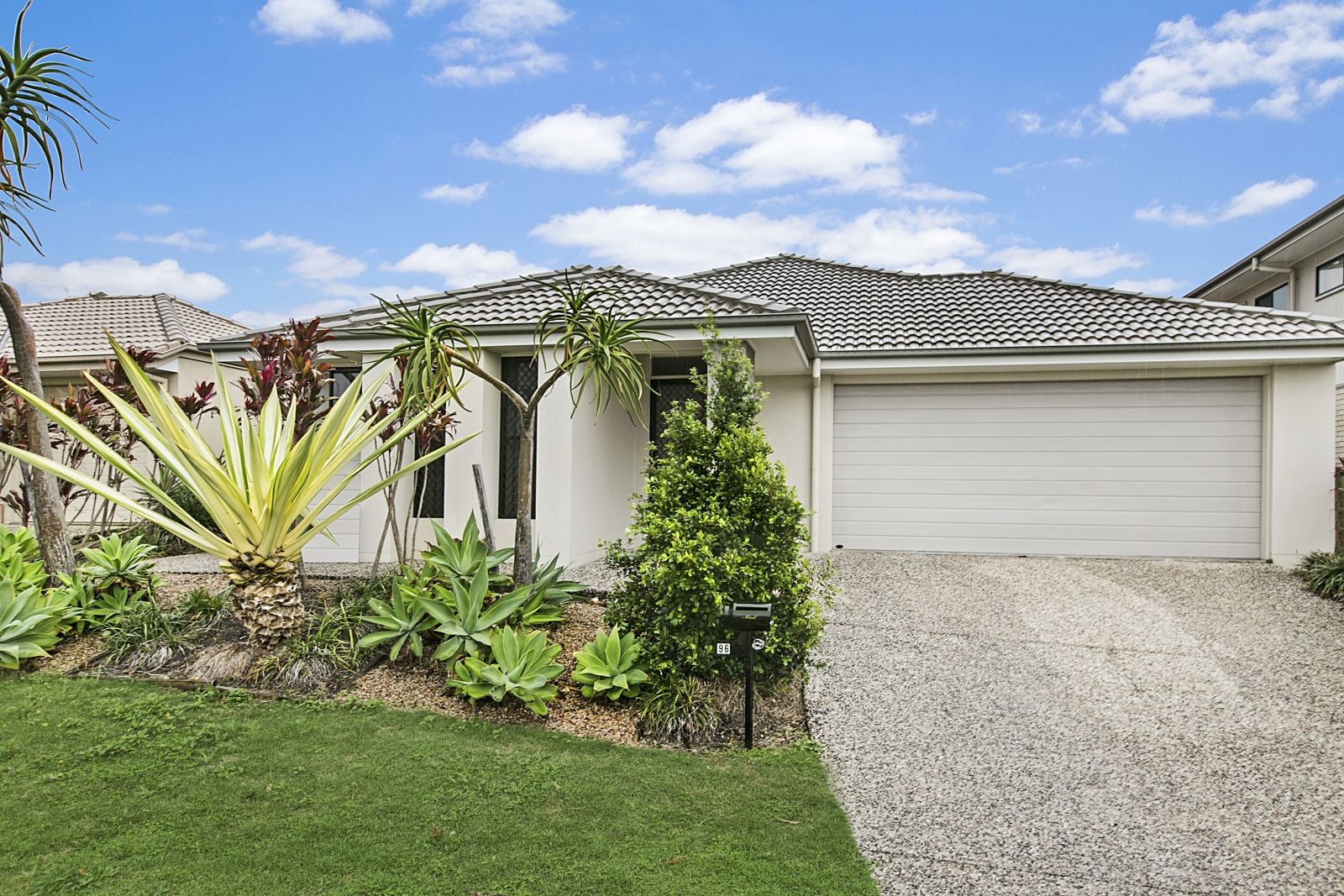 96 Mackintosh Drive, North Lakes, QLD 4509