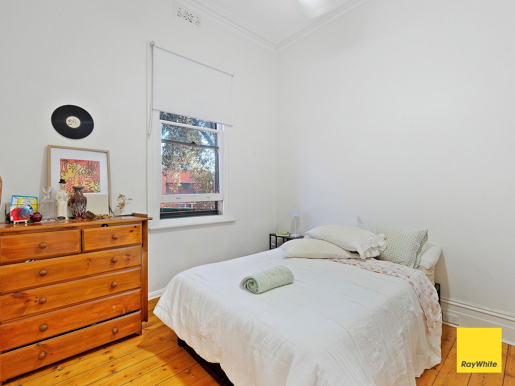 82 Gladstone Street — photo 11 of 18