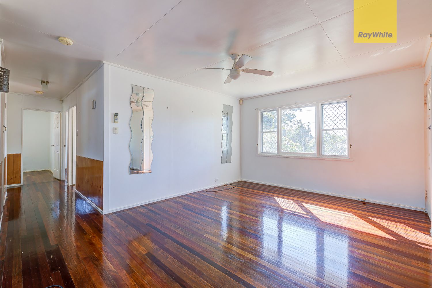 15 Yugumbri Crescent, Logan Central, QLD 4114