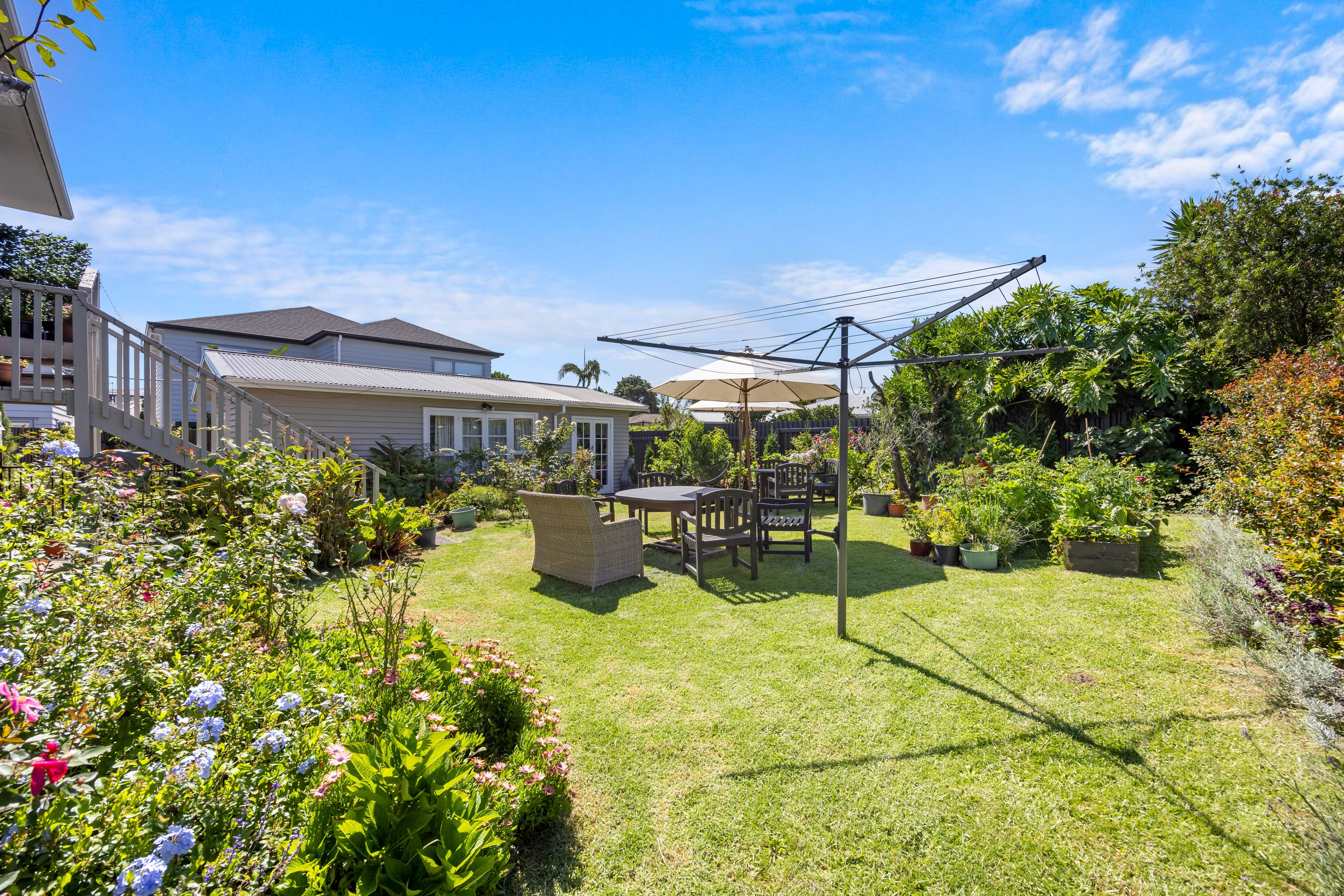 9 Stokes Avenue, Te Atatu Peninsula, Waitakere City