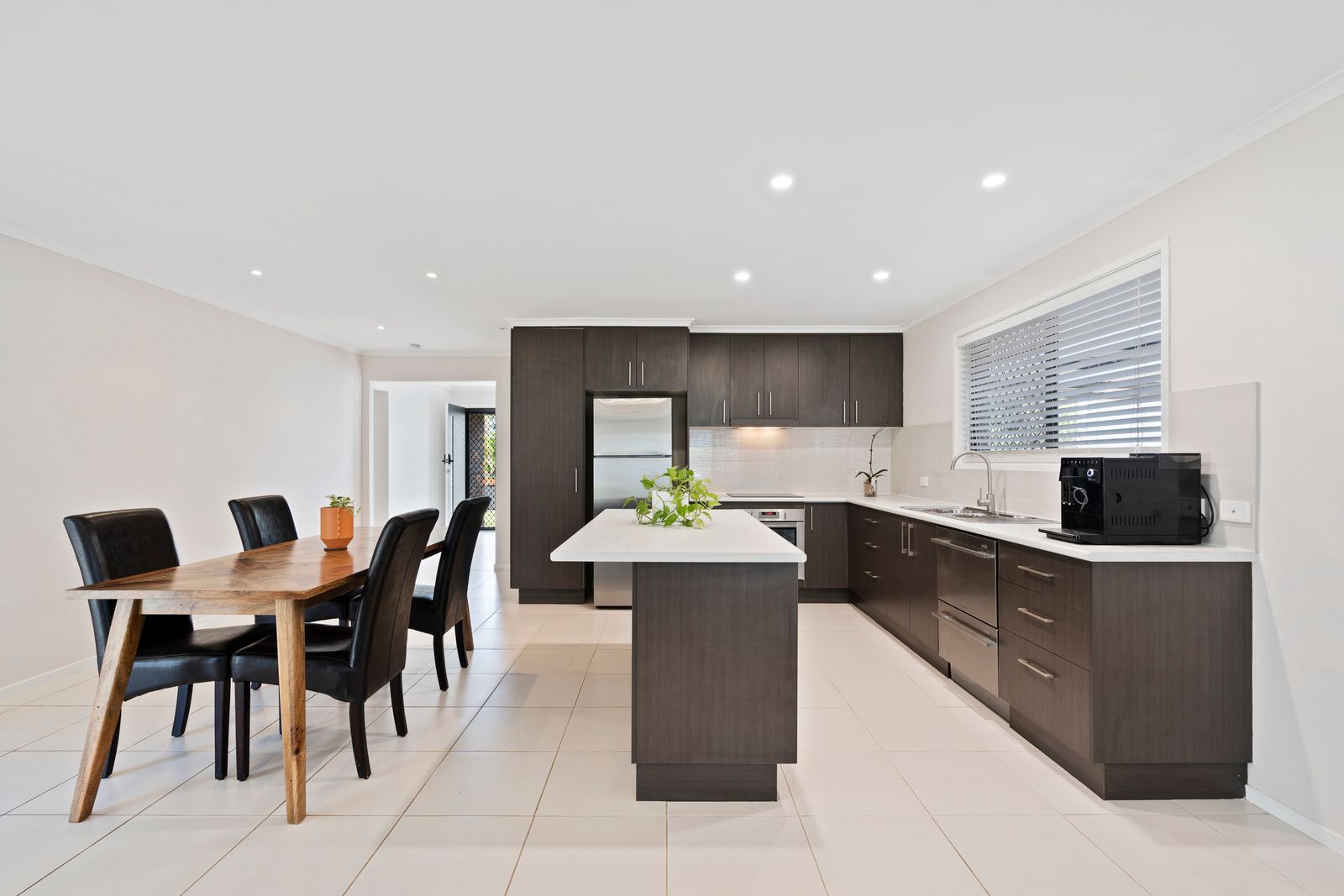17 Crown Road, Alexandra Hills, QLD 4161