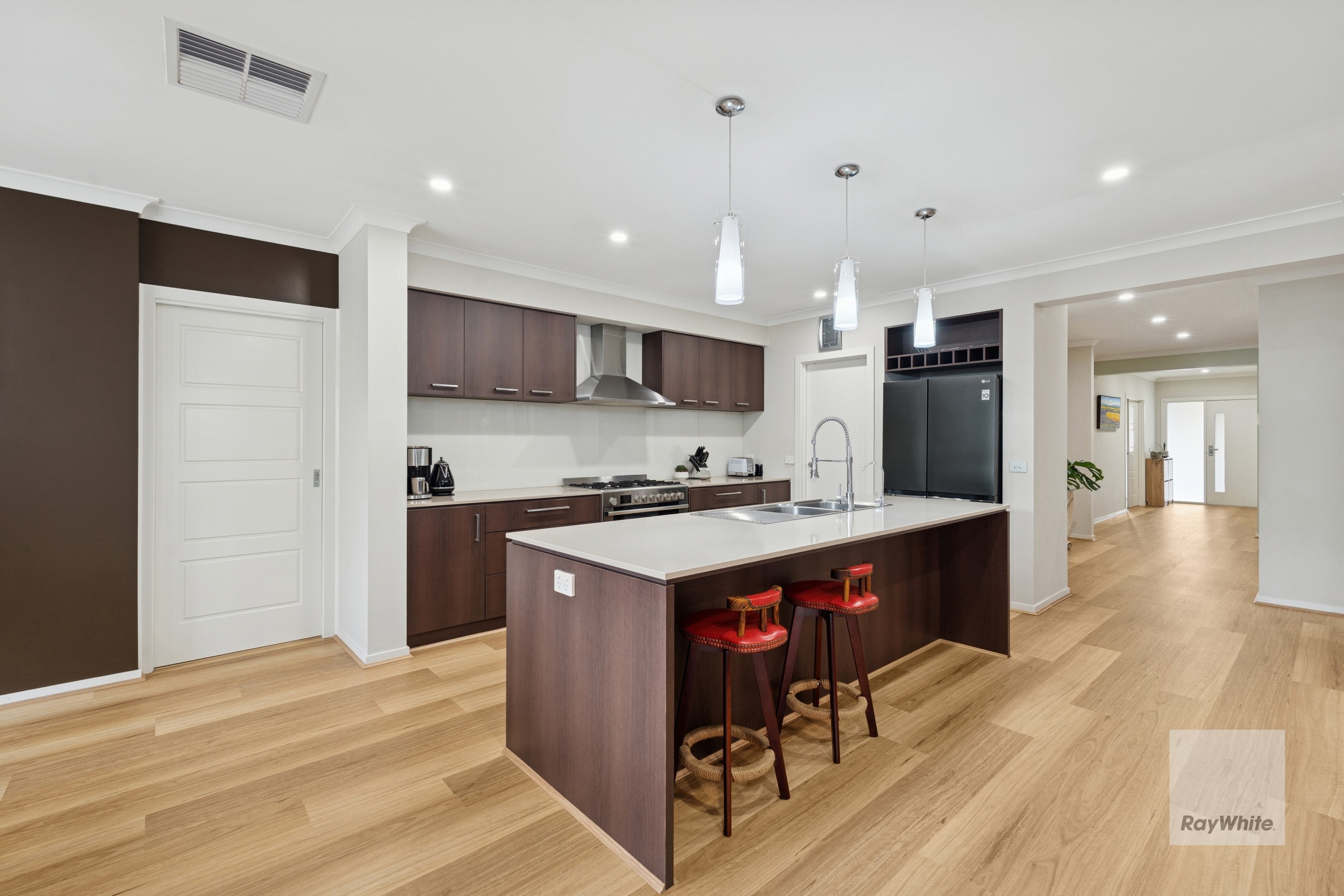 25 Dawkins Avenue, FRASER RISE, VIC 3336