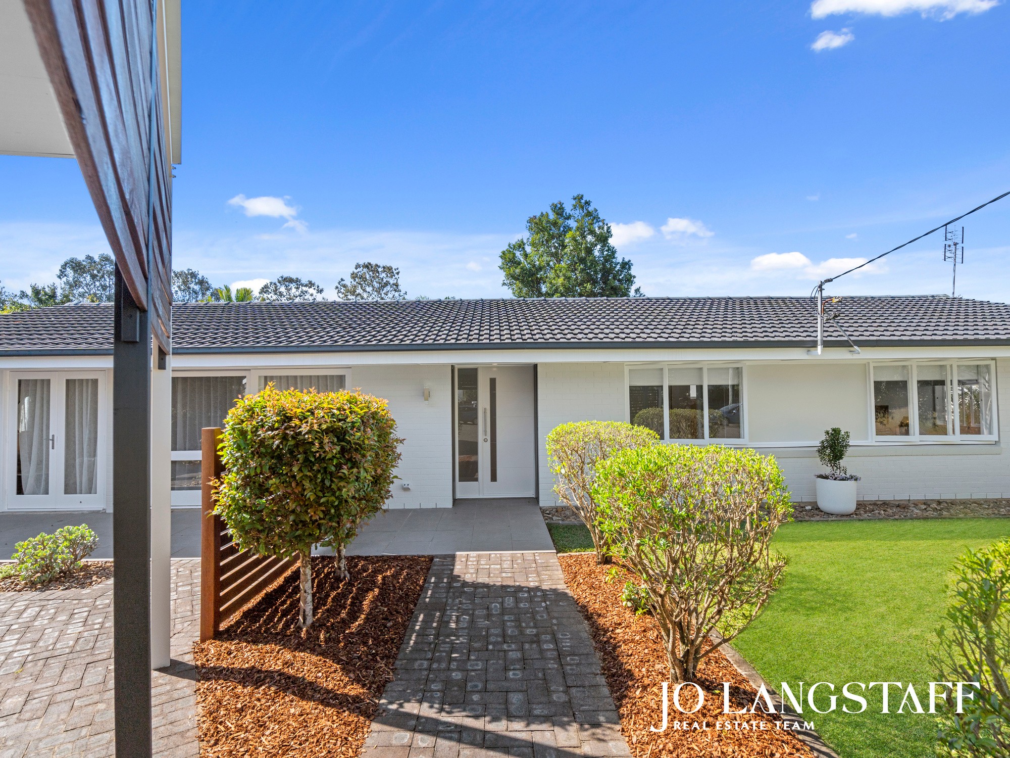 19 Lochiel Street, Kenmore, QLD 4069