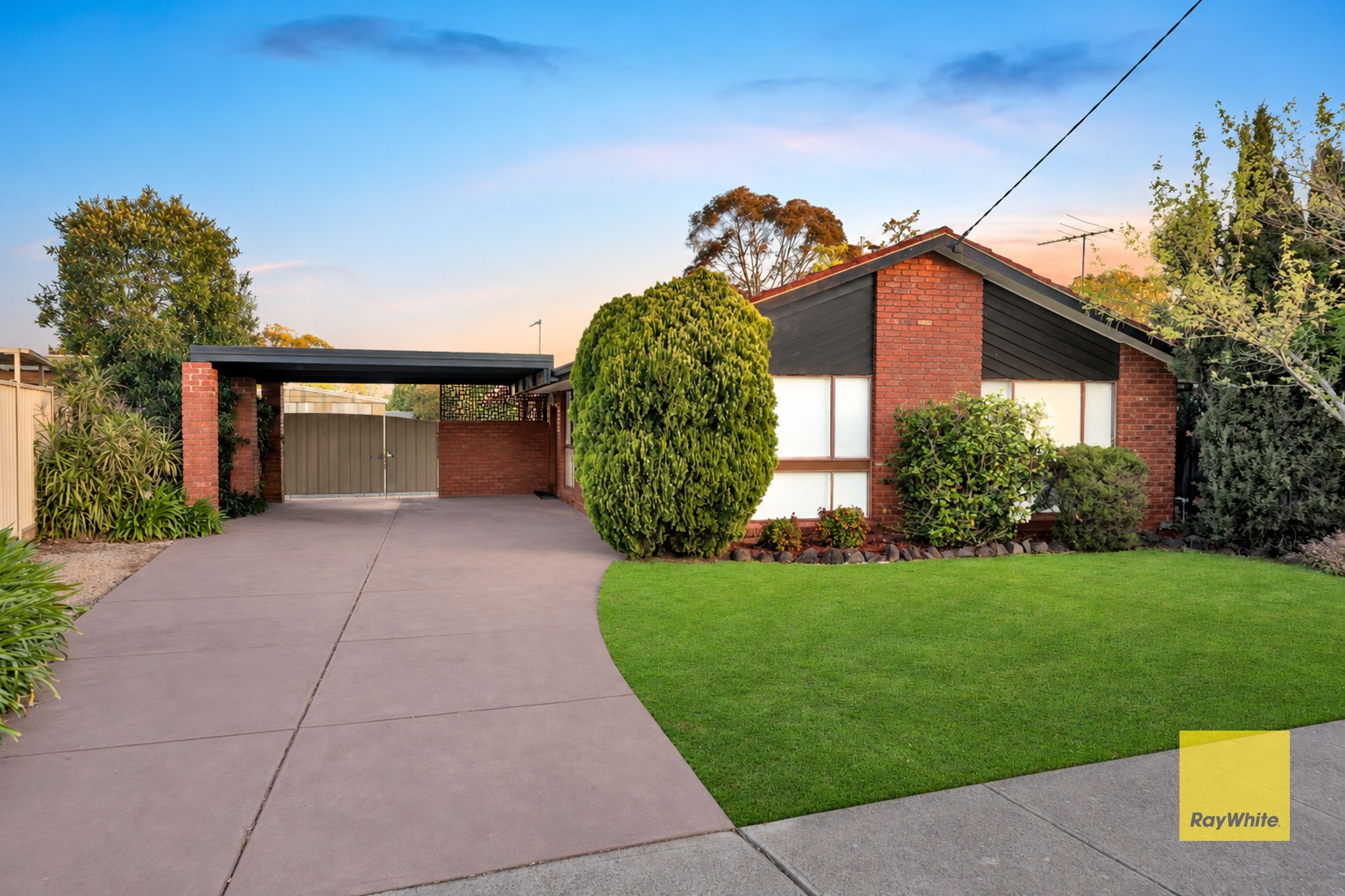 19 Lamb Grove — photo from Ray White Hoppers Crossing