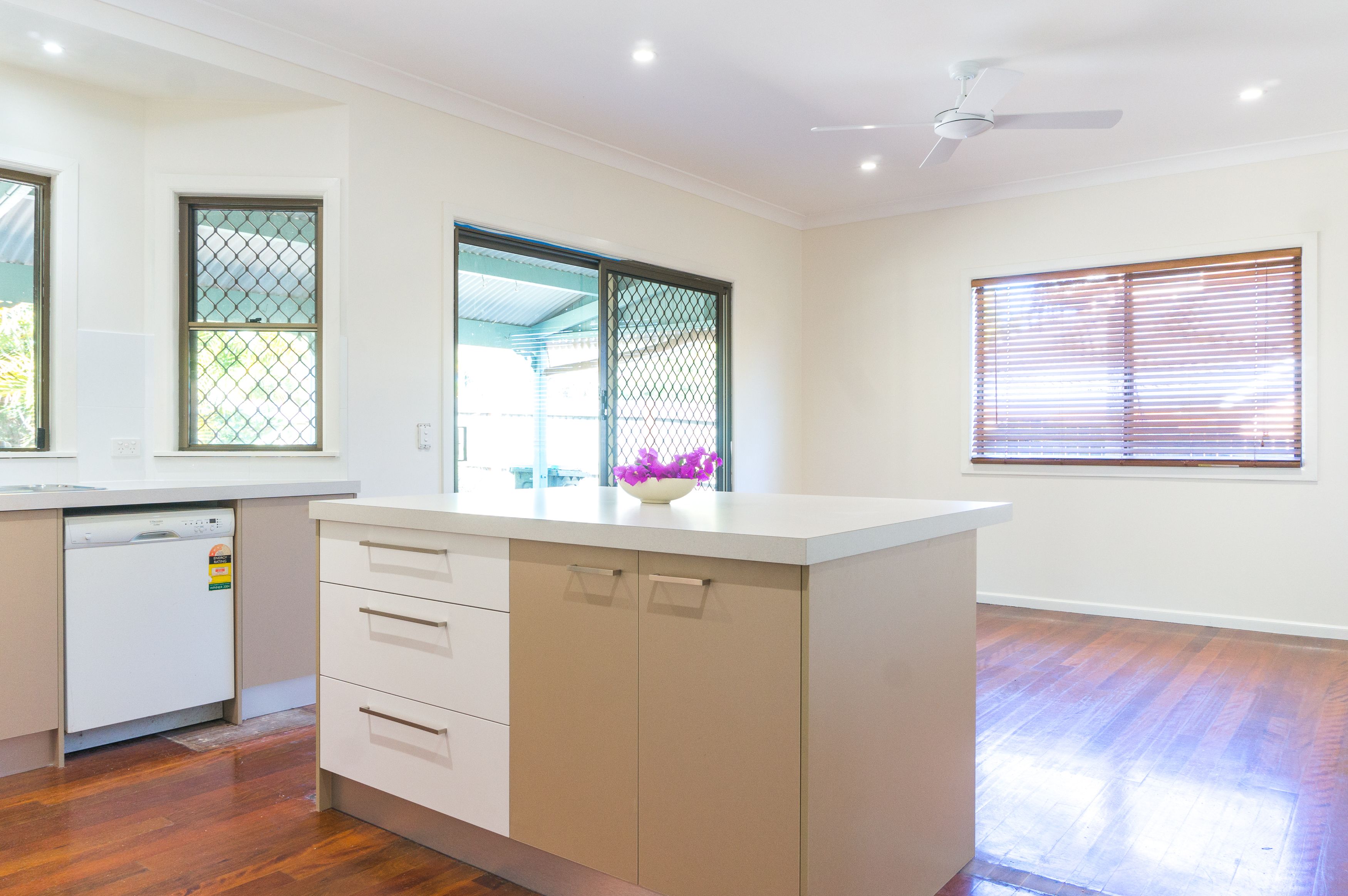 8 Molakai Drive, Mountain Creek, QLD 4557