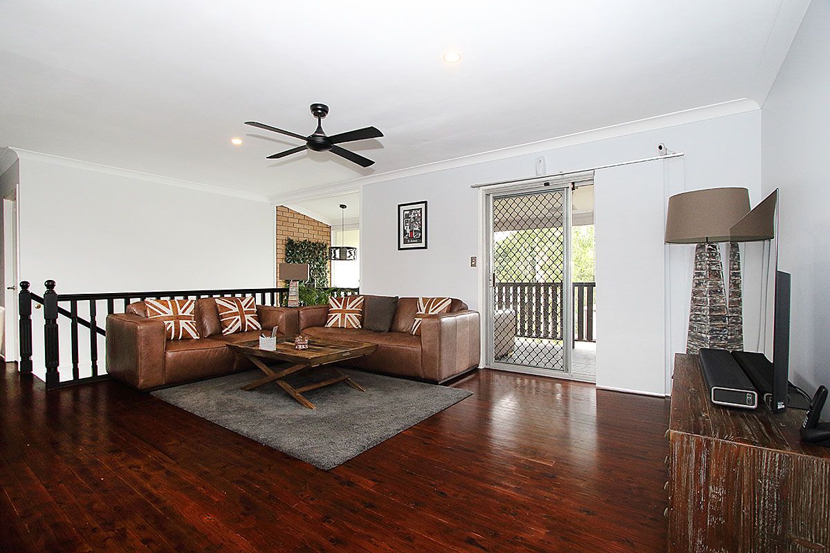 8 Wenlock Crescent, Springwood, QLD 4127