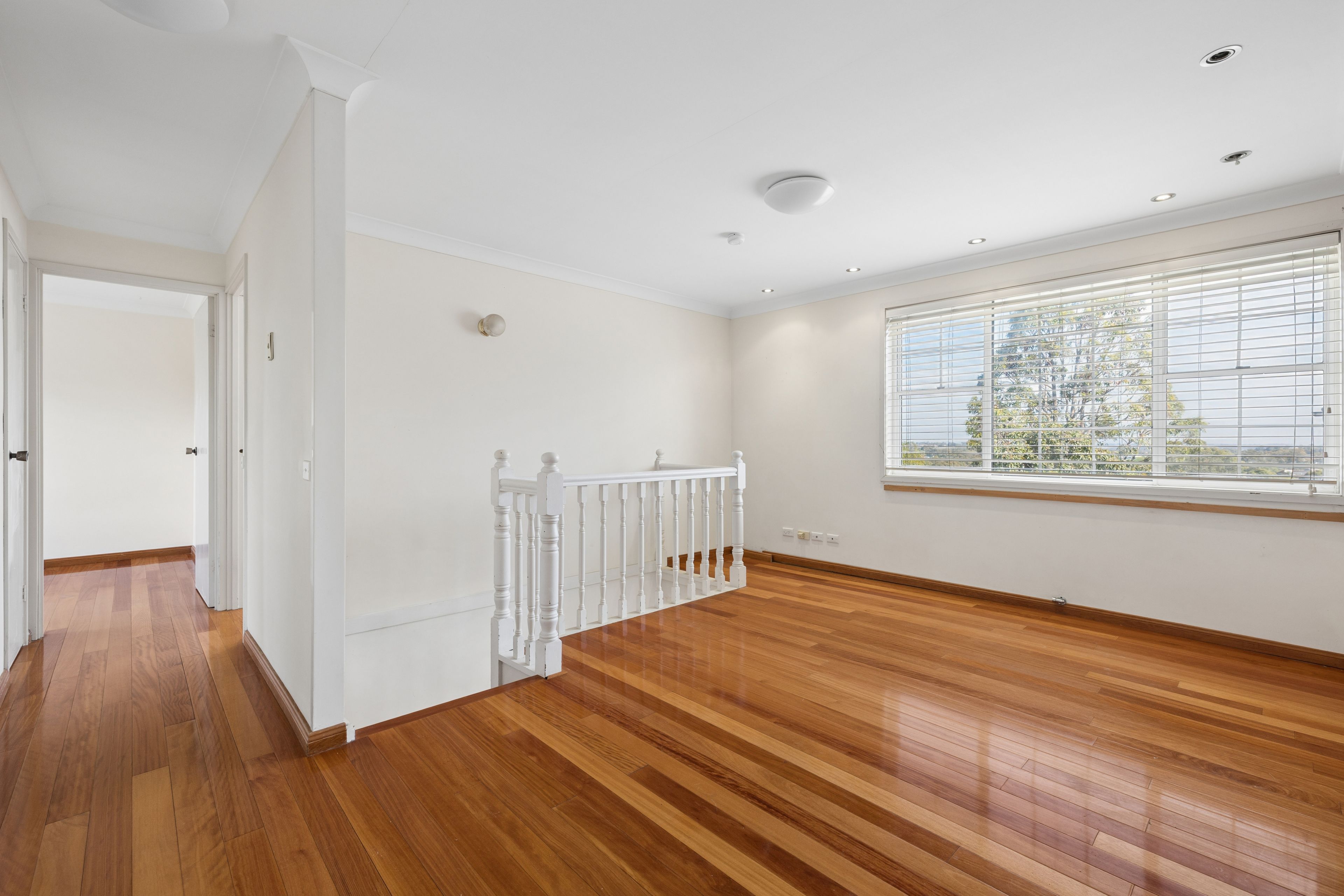 12 Lotus Close — photo 3 of 9