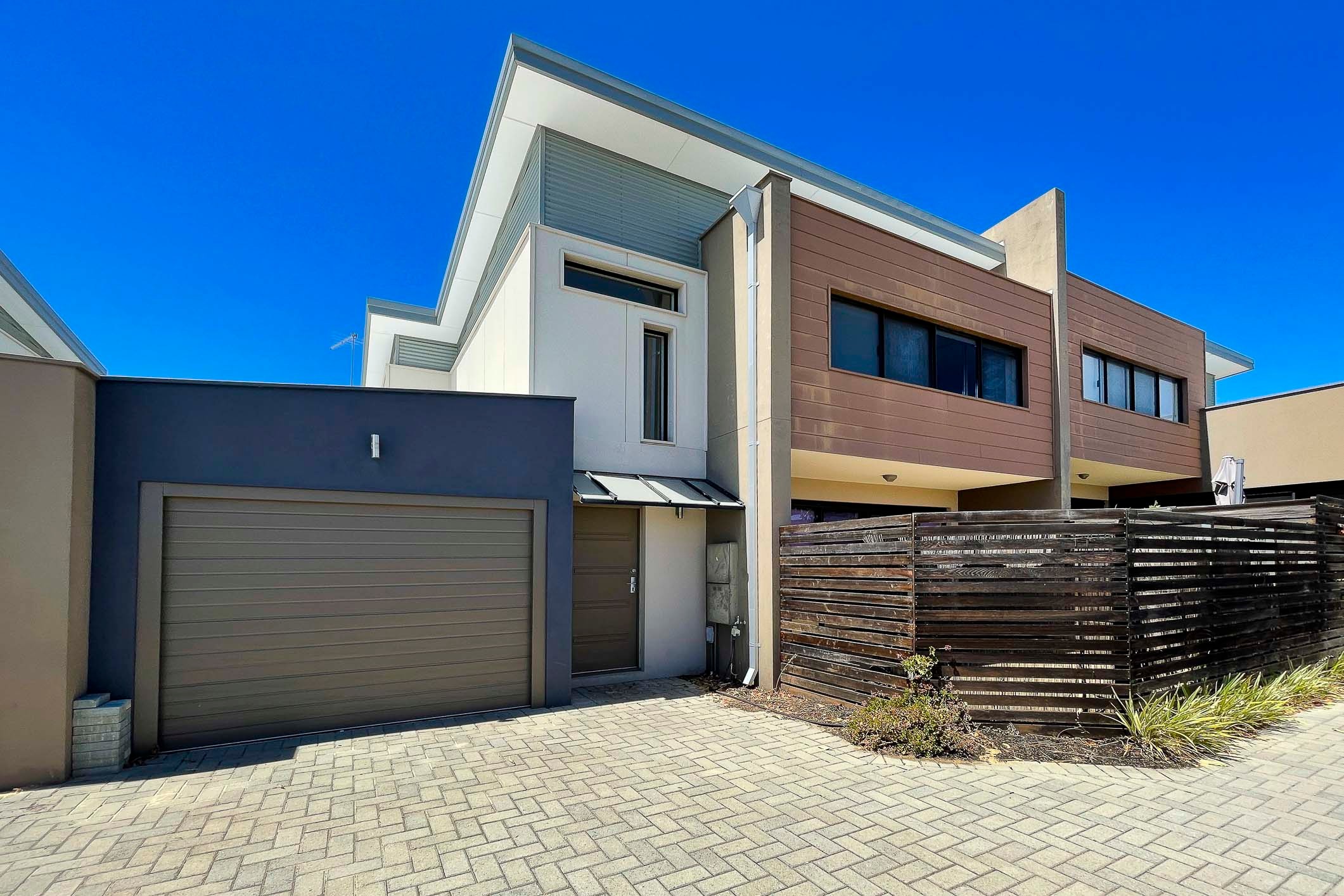 23b Eastbourne Crescent, Nollamara, WA 6061