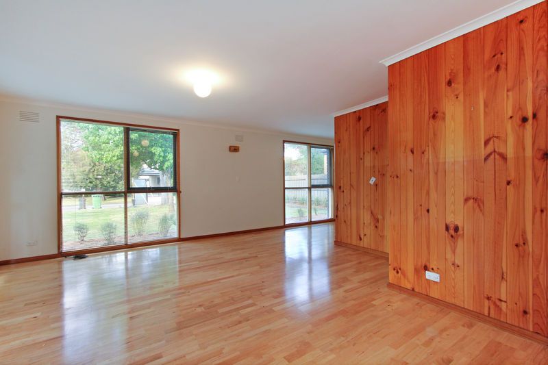 8 Foothills Avenue, McCrae, VIC 3938