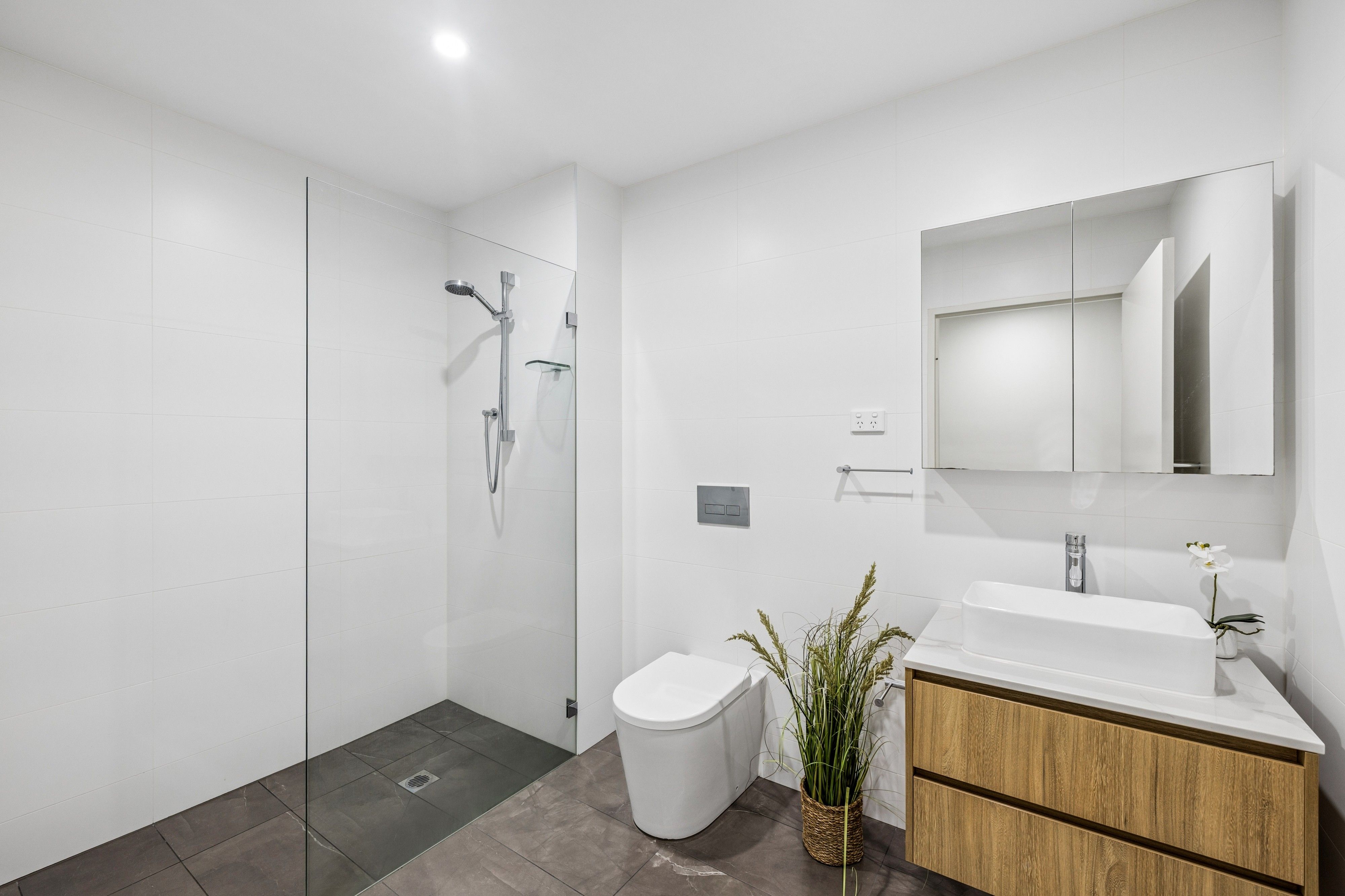 101A/86 Centenary Drive — photo 5 of 22