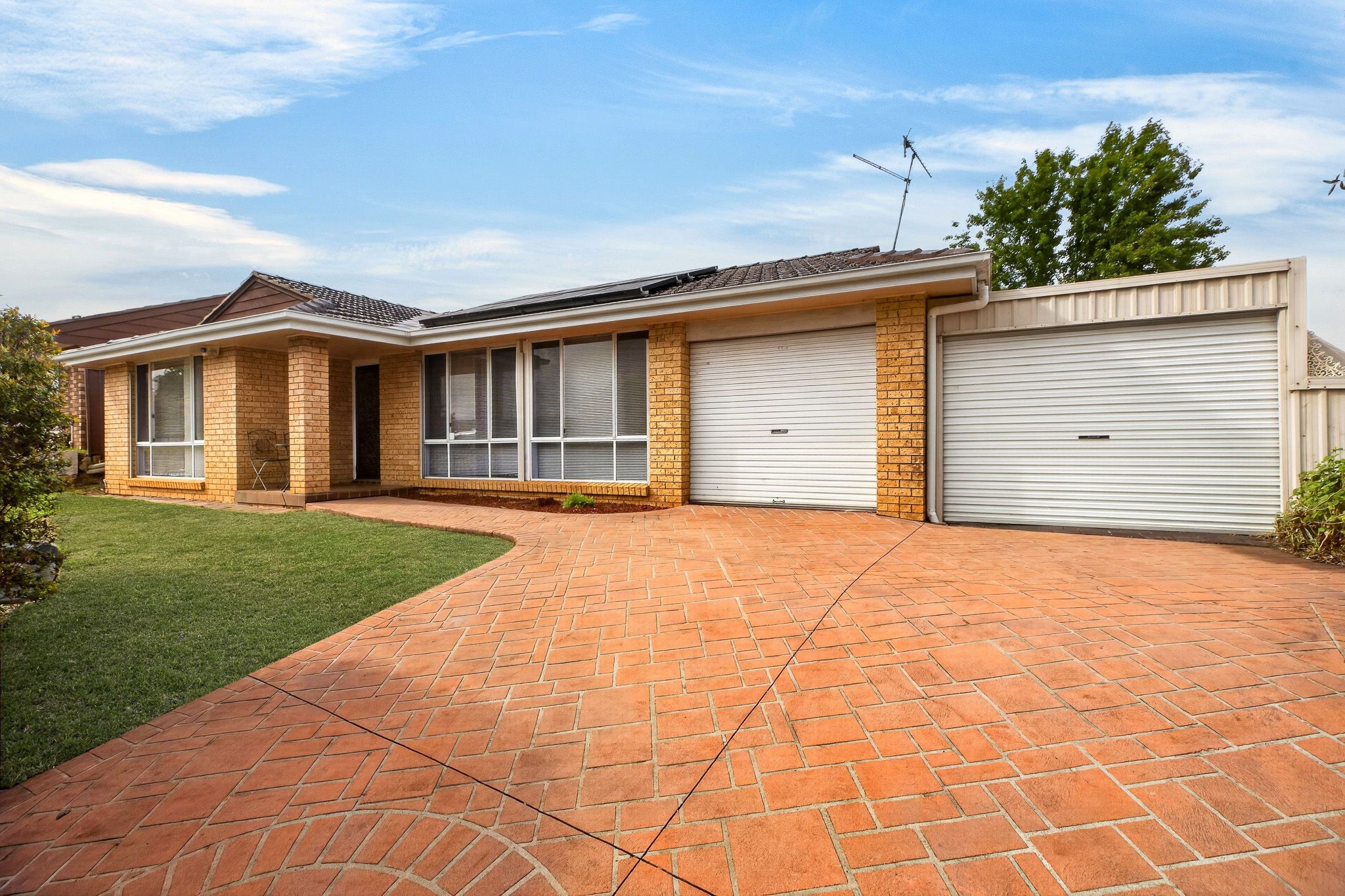 6 Scarus Place, Rosemeadow, NSW 2560 - House for Sale - Ray White ...