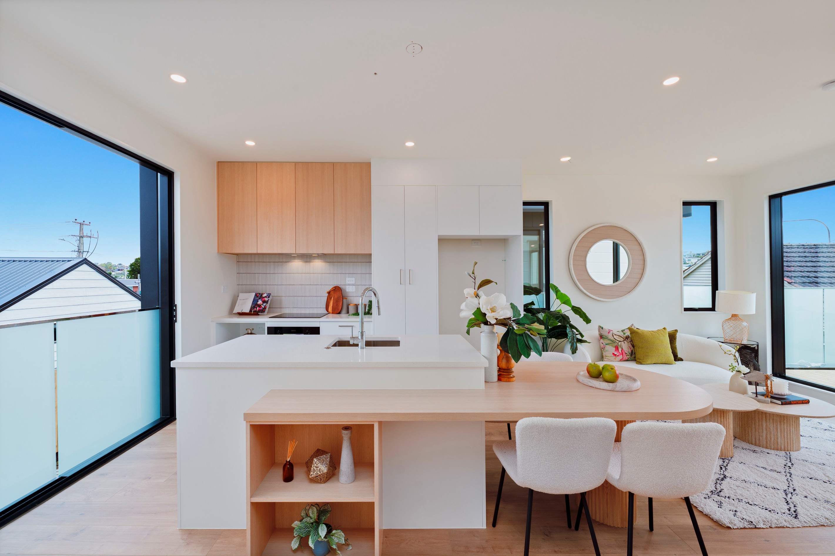 4/6 Shakespeare Road, Milford, North Shore City