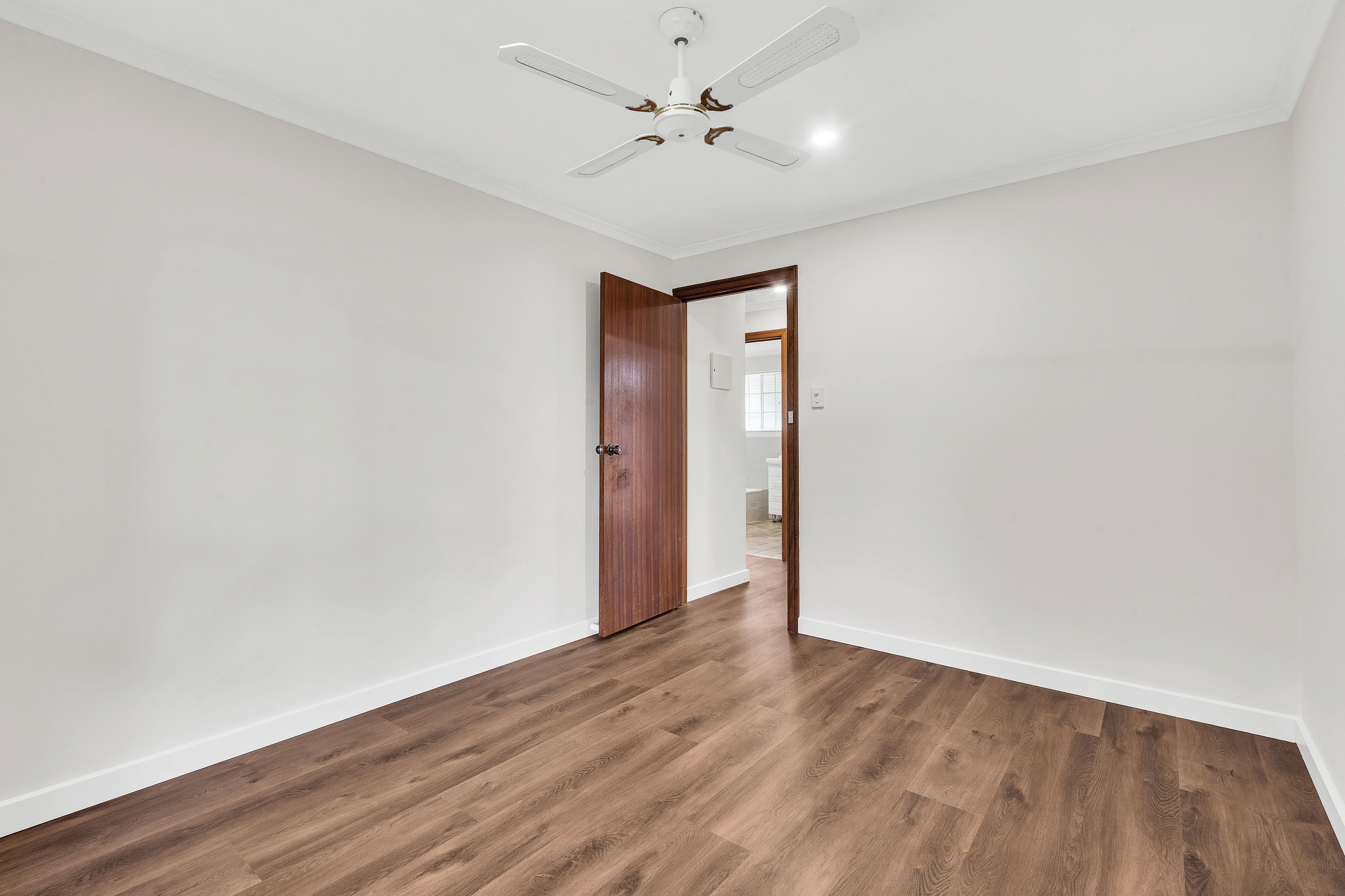 1/2 Sheridan Street — photo 11 of 17
