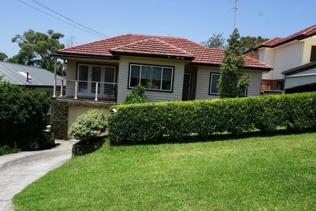 13 Koorabel Avenue, West Wollongong, NSW 2500