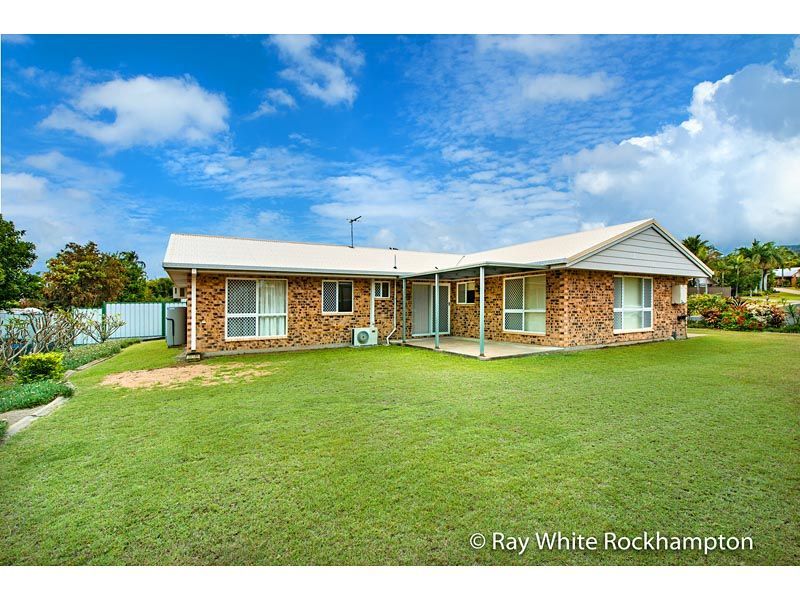 55 Kingfisher Parade, Norman Gardens, QLD 4701