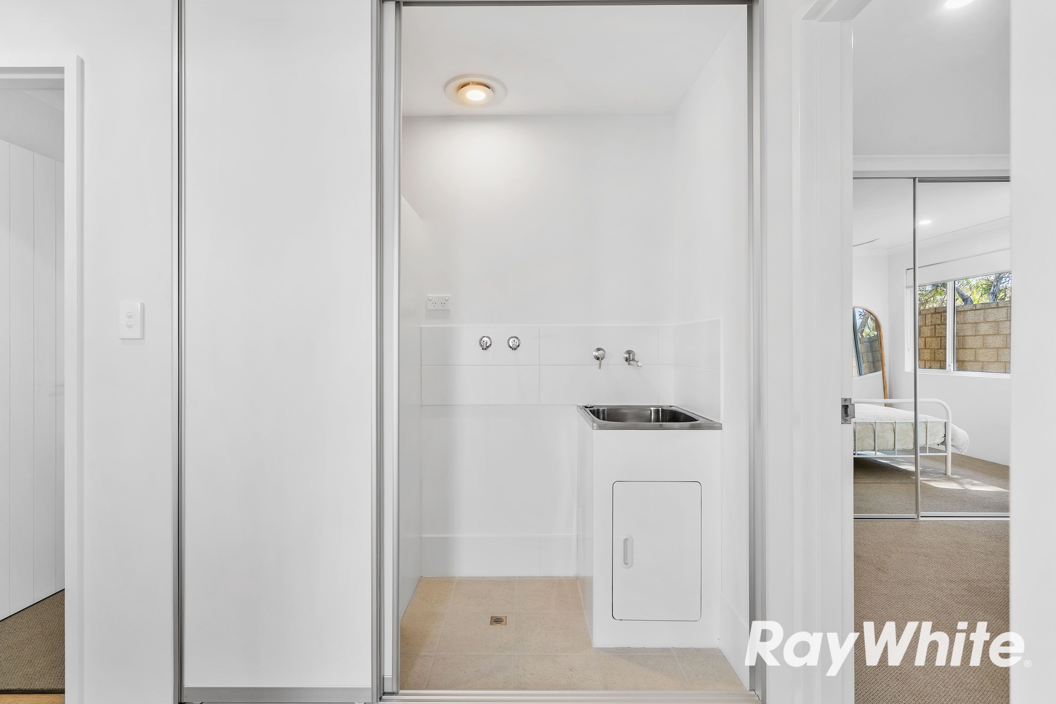 10/101 Oakleigh Drive — photo 17 of 20