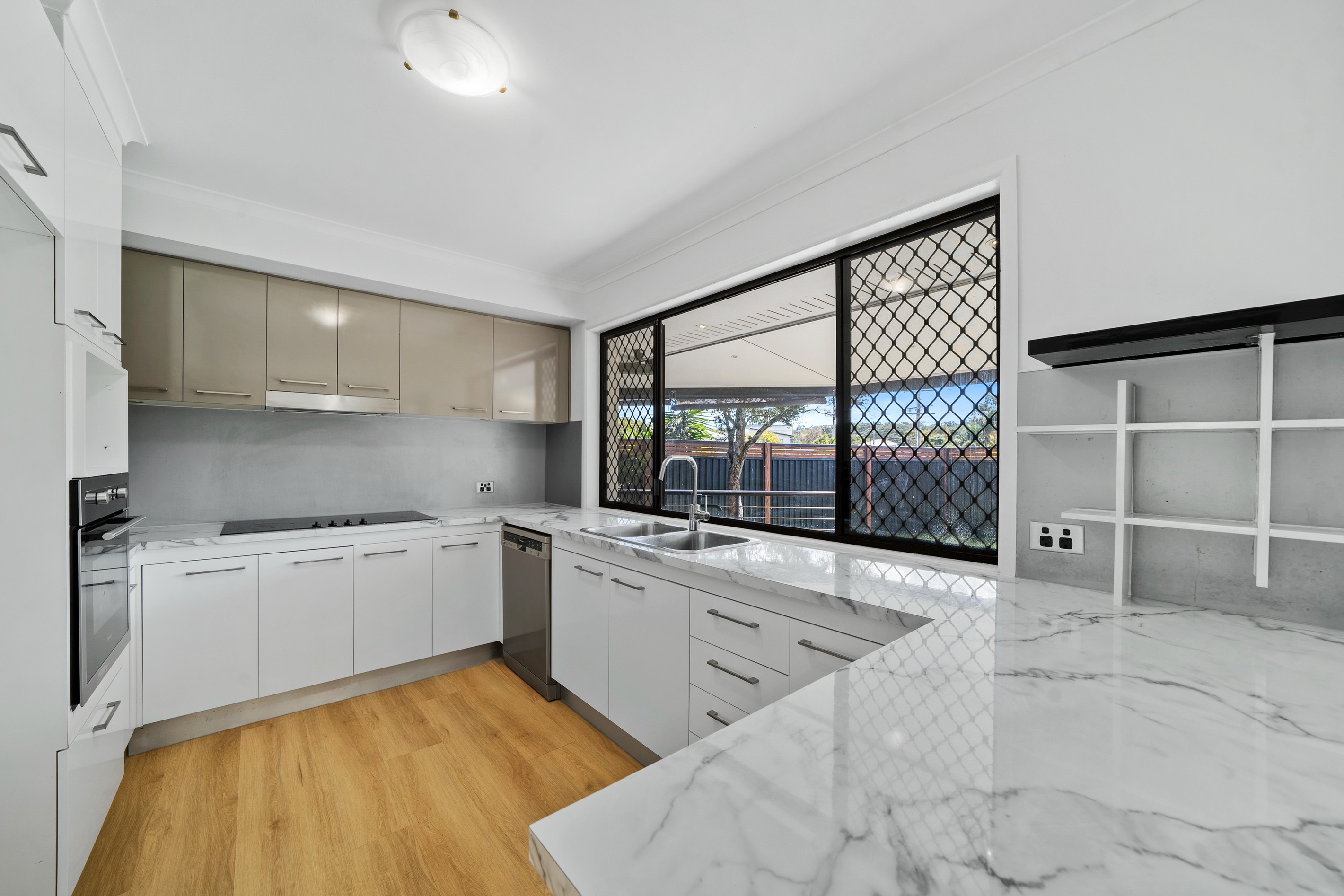 4 Cotswold Court, Rochedale South, QLD 4123