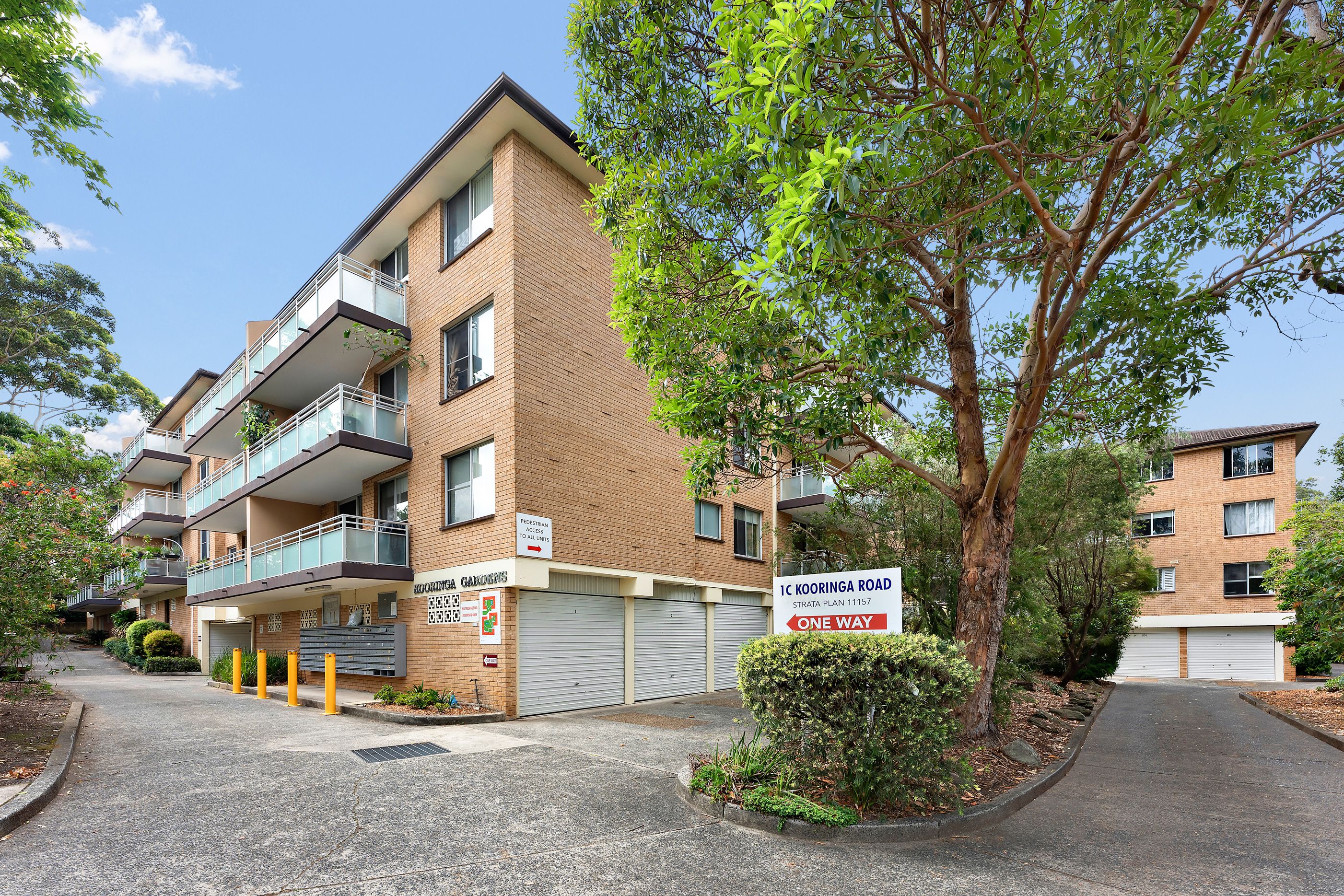 15/1C Kooringa Road — photo 9 of 9