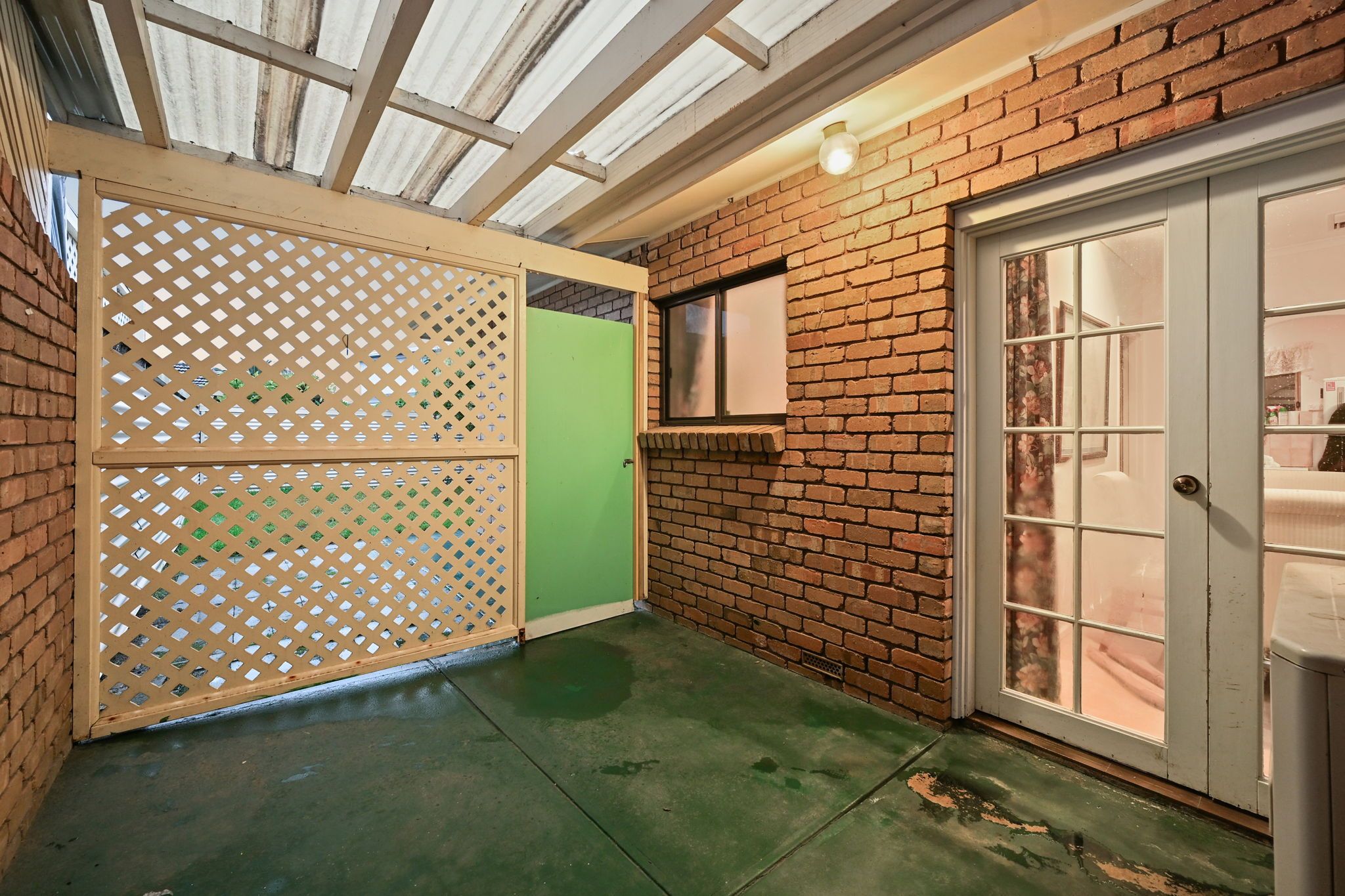 2/2 Anglers Court — photo 18 of 23