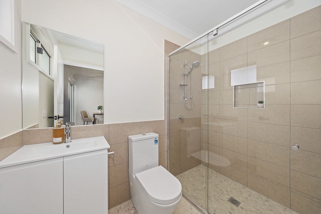 121 Fairfield Road — photo 5 of 8