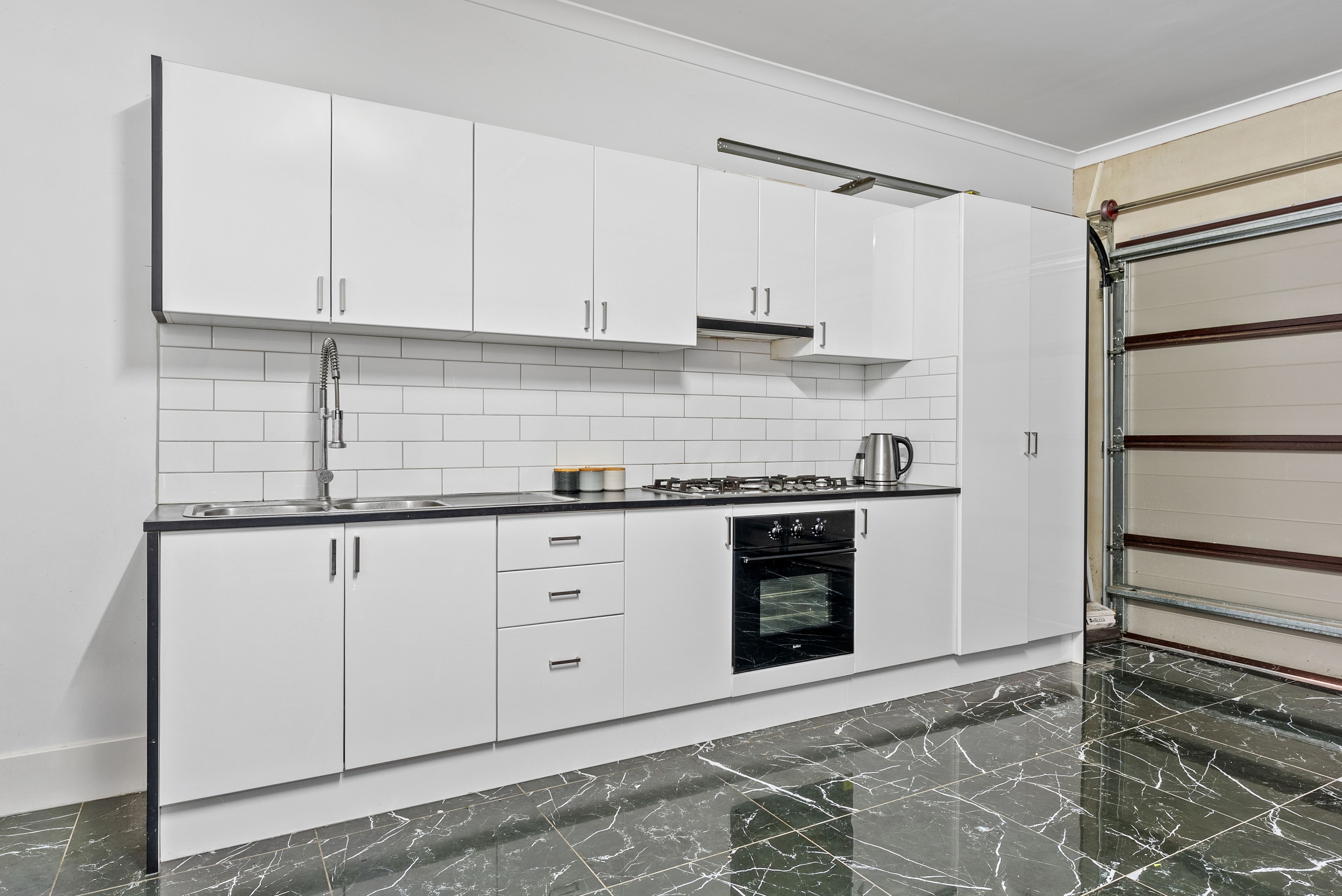 5 Bagatelle Avenue — photo 14 of 15
