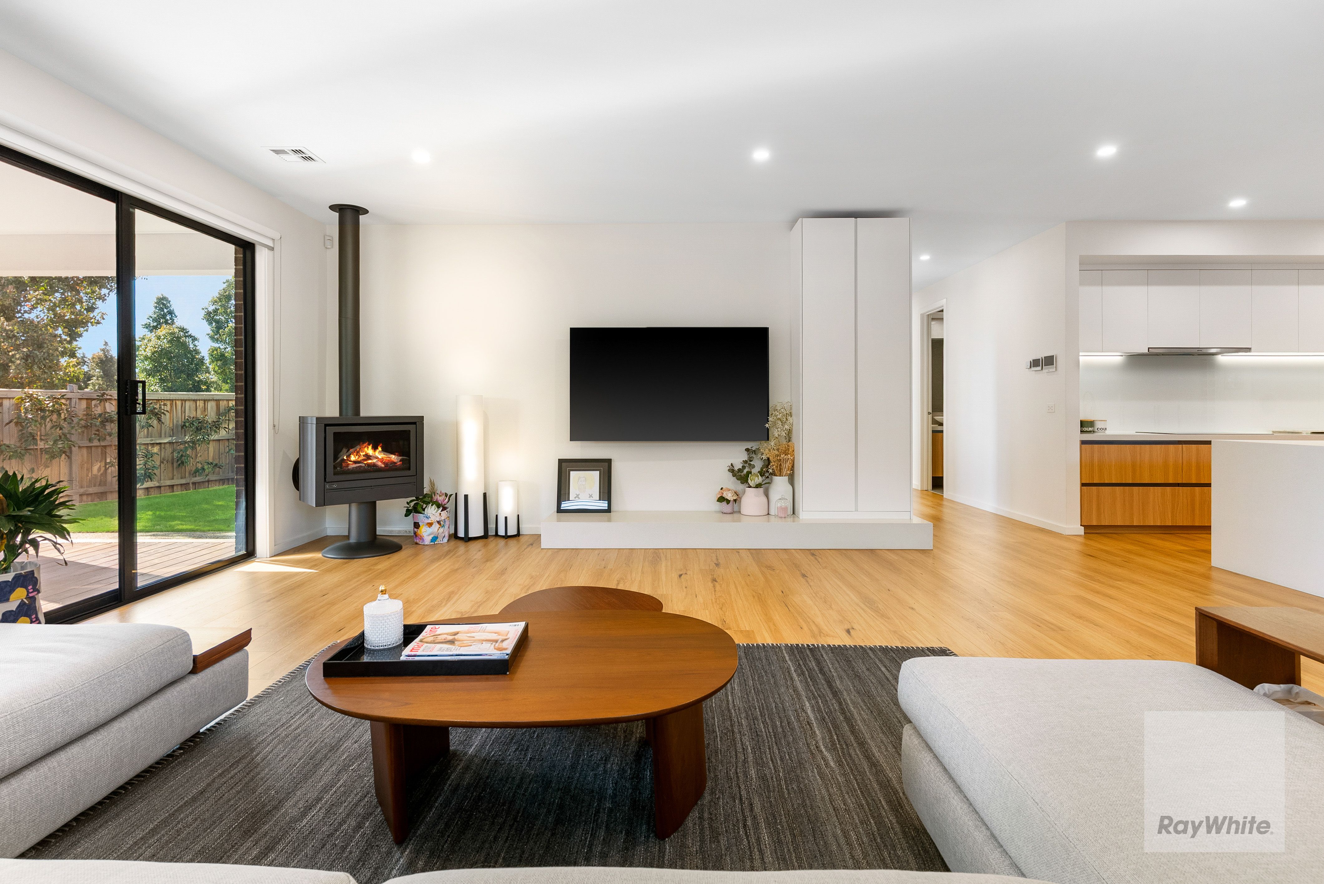34 Lagoon Drive, AINTREE, VIC 3336