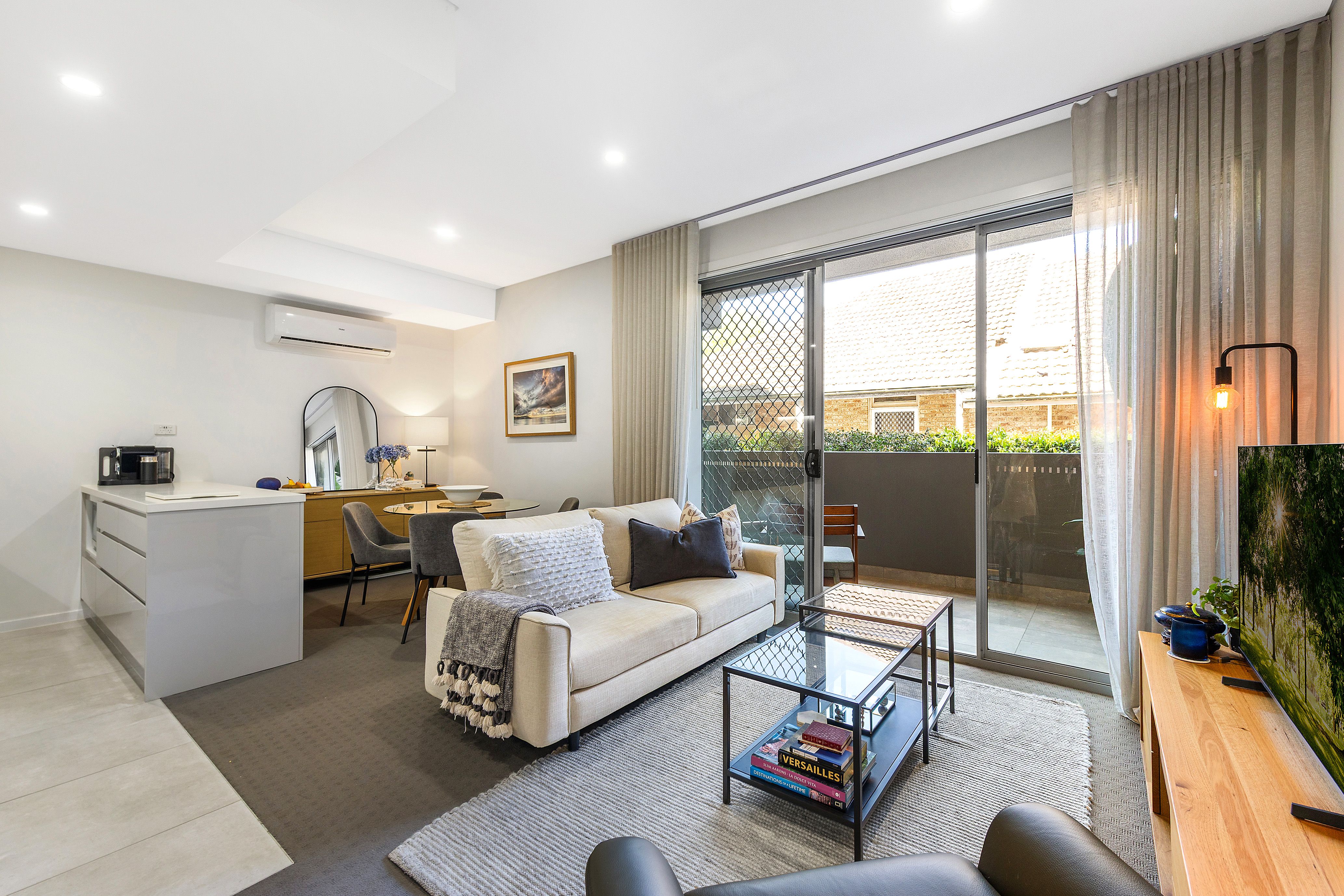 2/51-53A Balmoral Street — photo from Ray White Upper North Shore