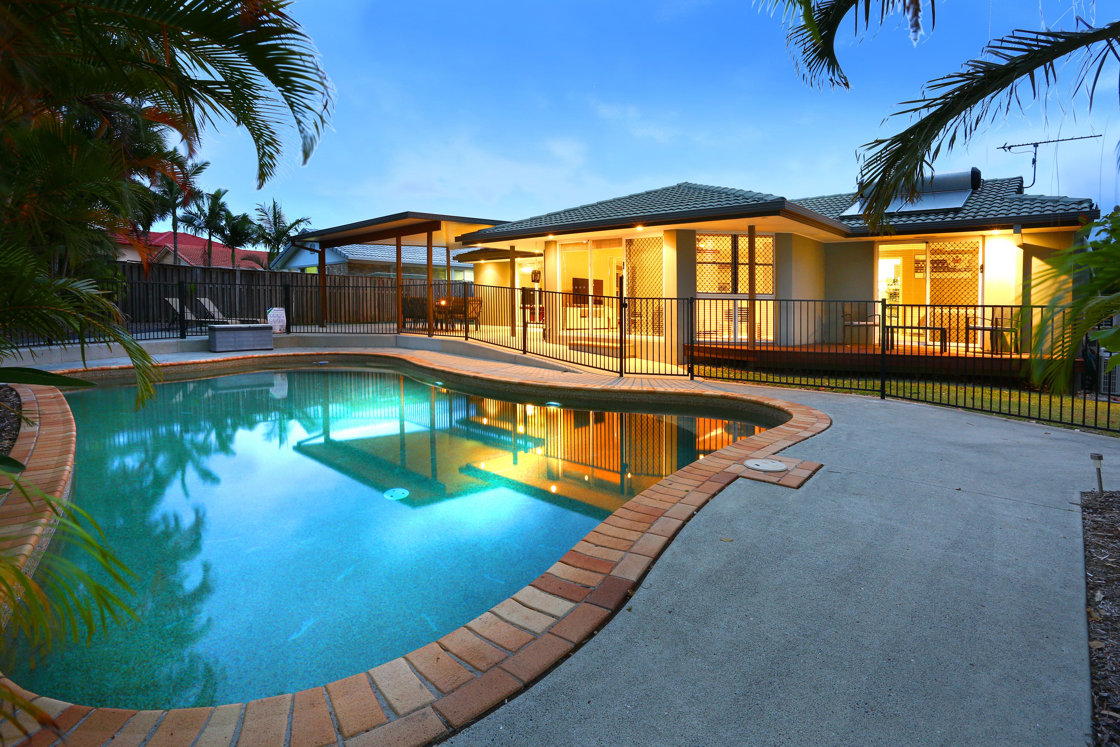 135 Camberwell Circuit, Robina QLD 4226