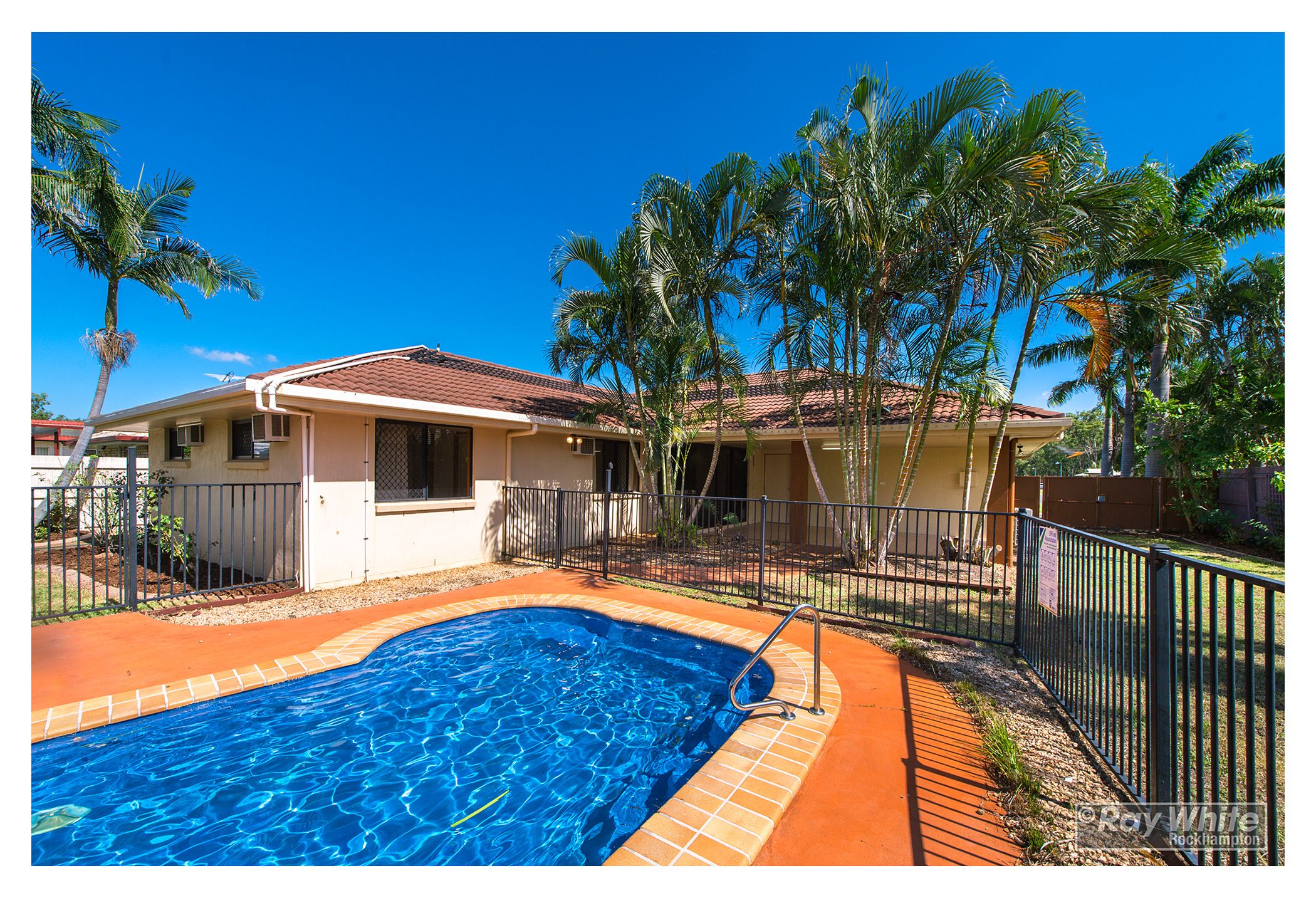 15 Harris Crescent, Norman Gardens, QLD 4701