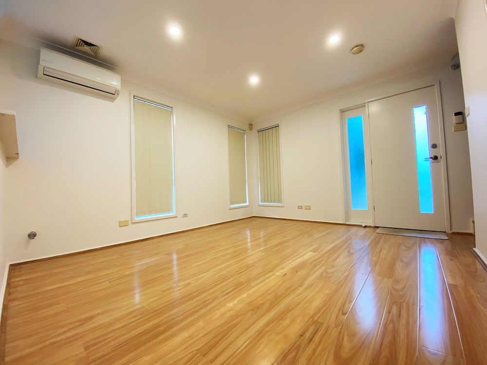 28 St Simon Close, Blair Athol, NSW 2560