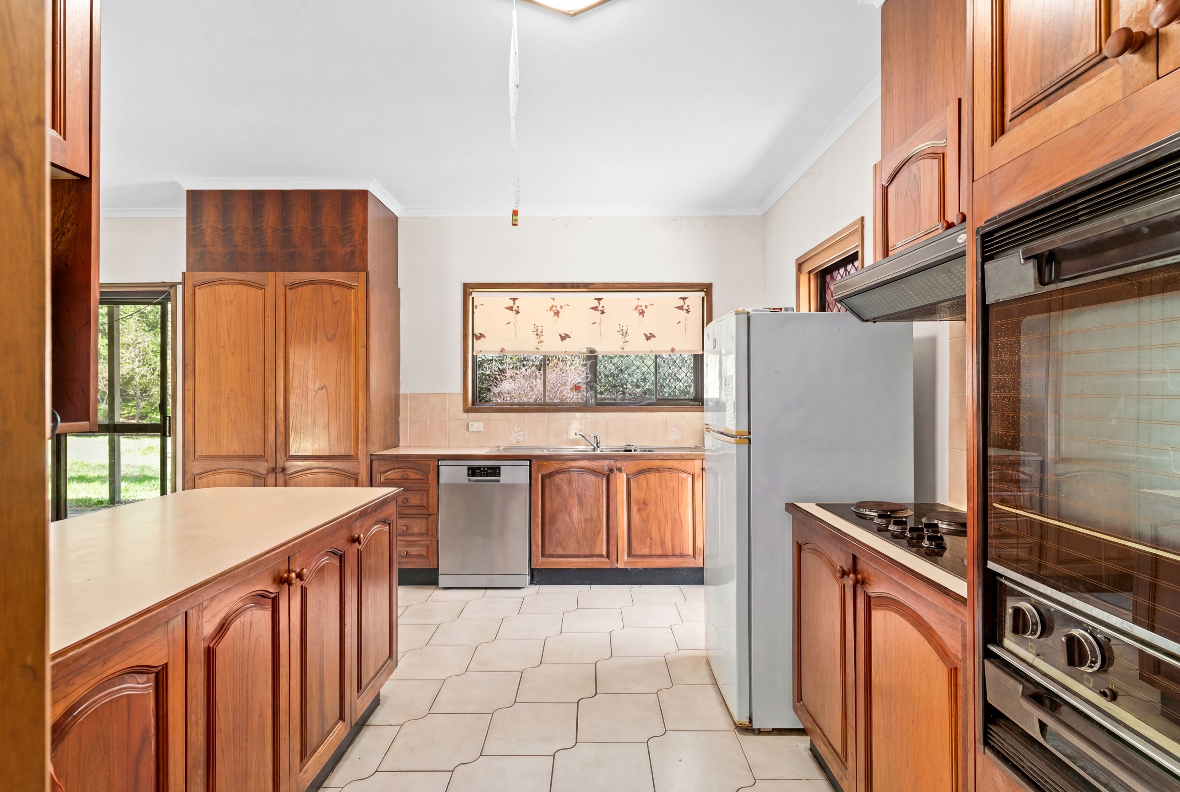 44 Storrs Road — photo 6 of 28