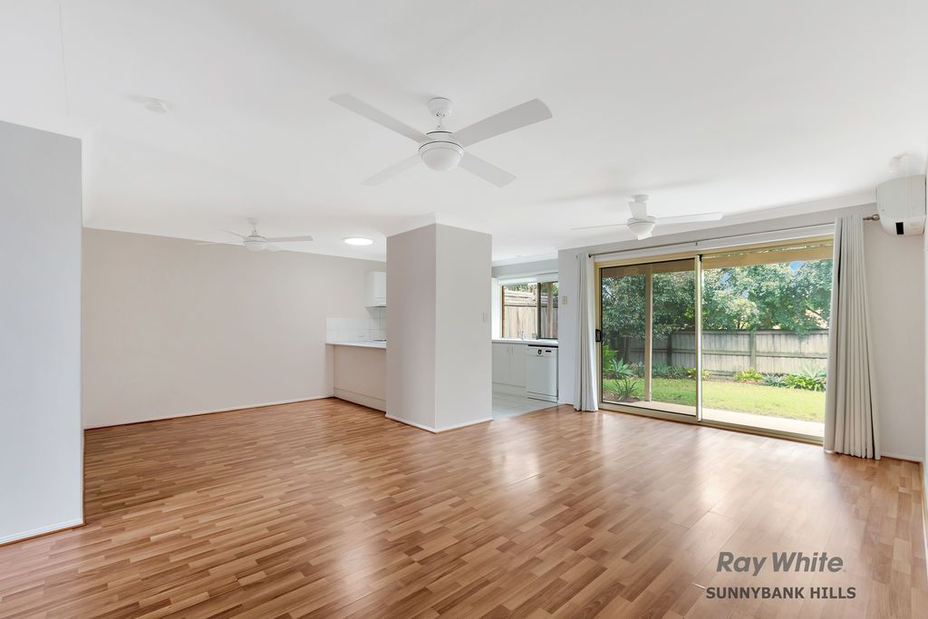 1/10 Moneghetti Place, Calamvale, QLD 4116