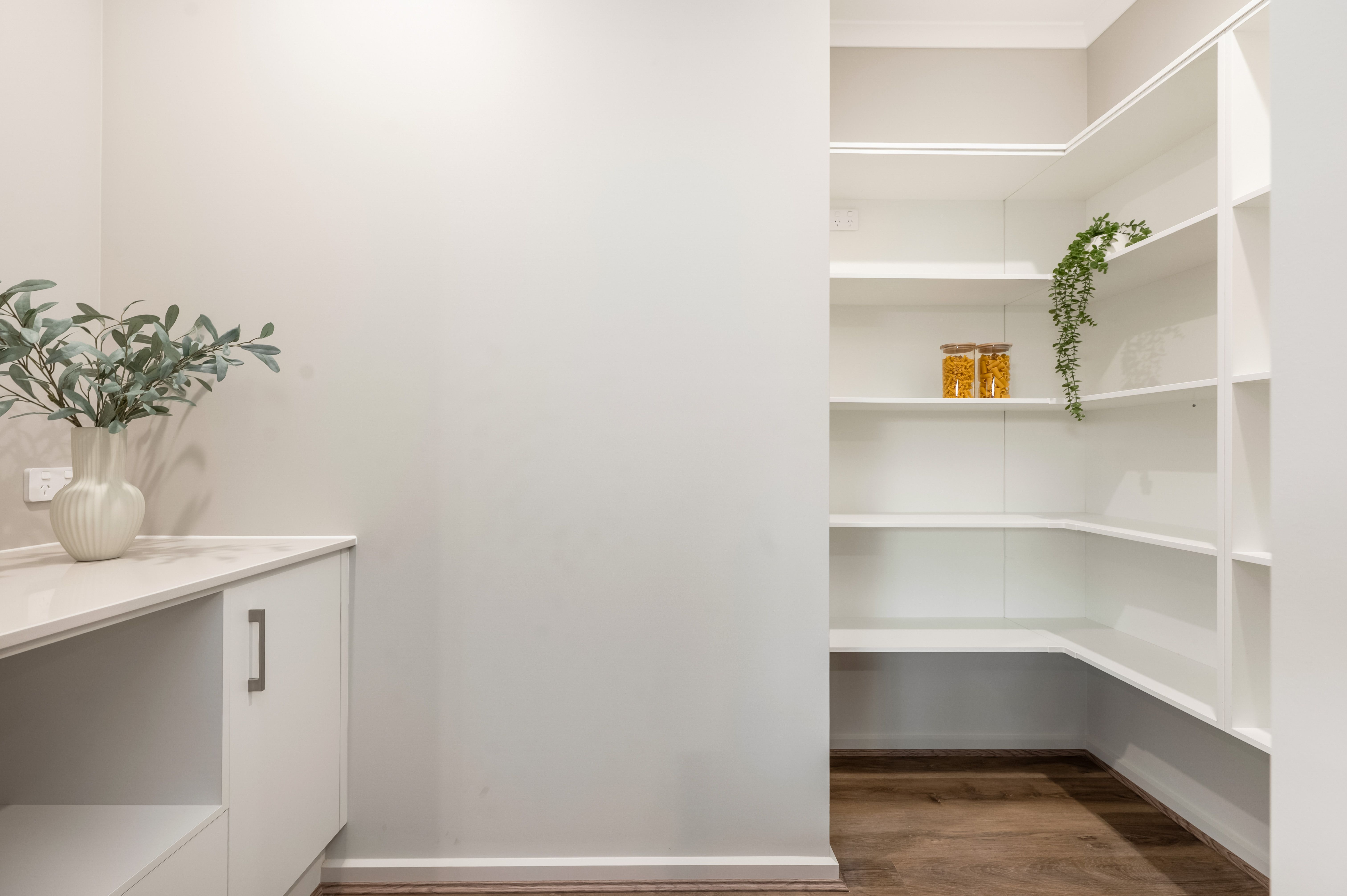 7 PRIMROSE Avenue — photo 8 of 19