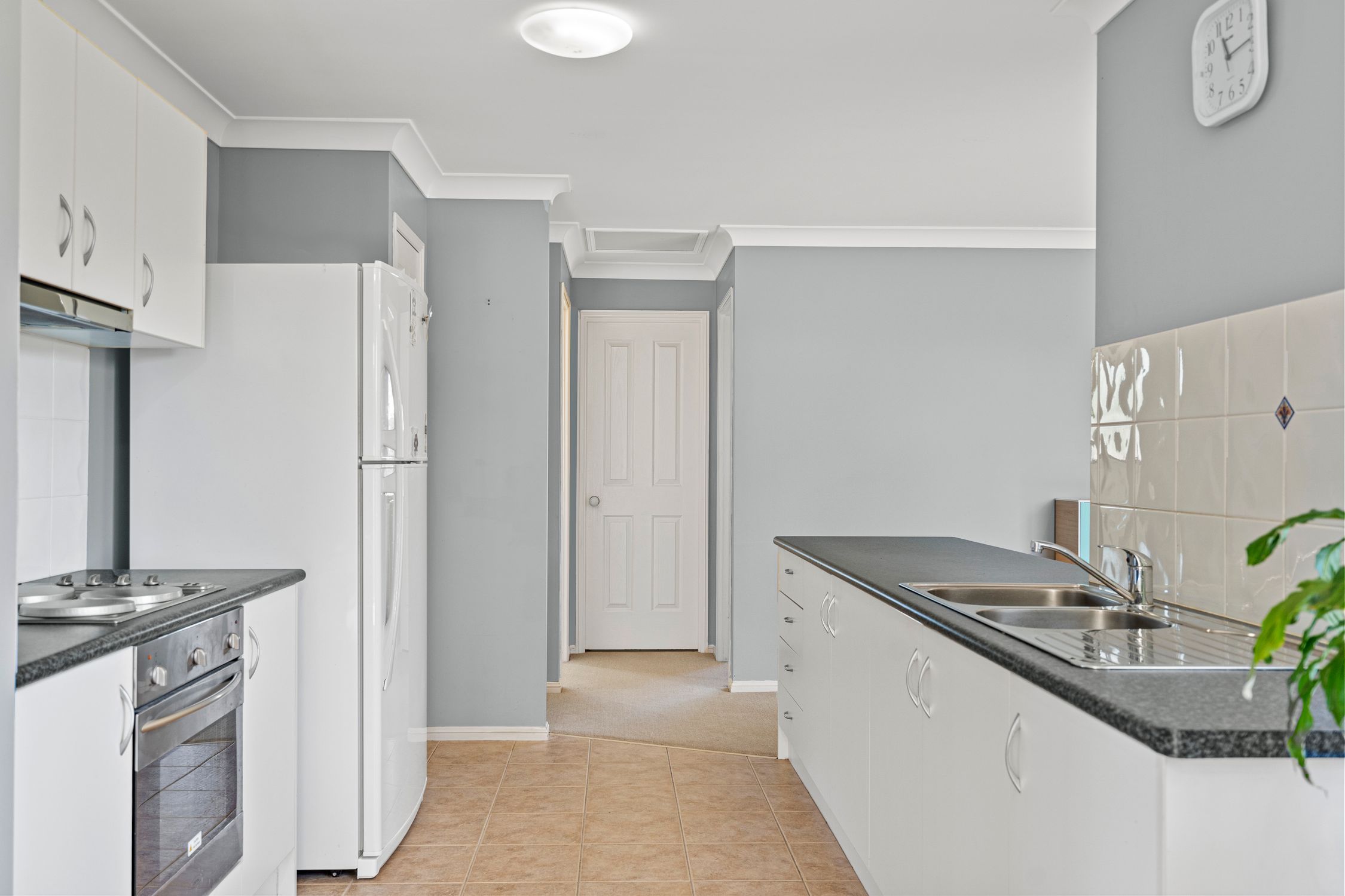 8 Kurrajong Court — photo 8 of 18