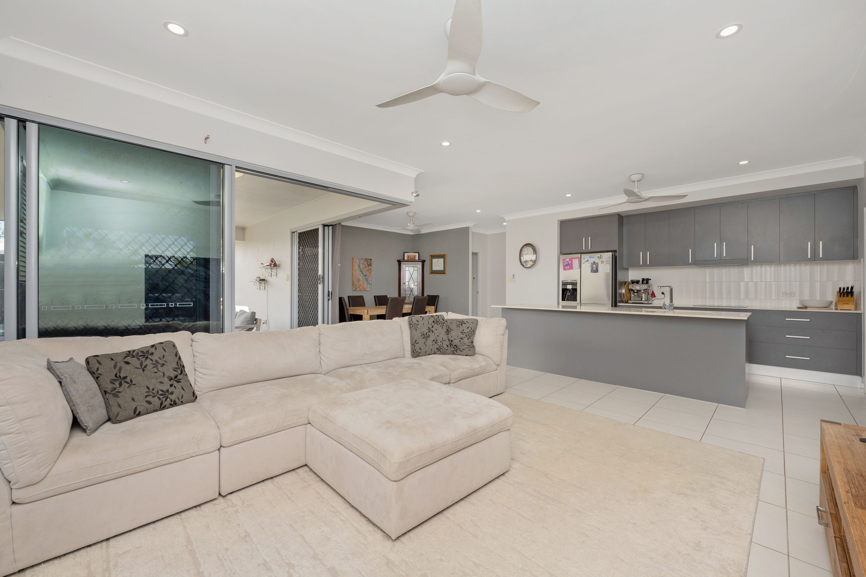 75 Iona Avenue — photo 7 of 13