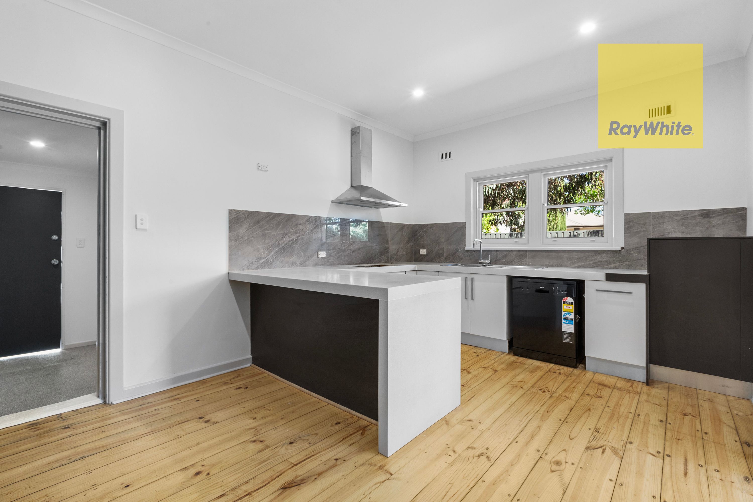 7 Morley Street — photo 4 of 10