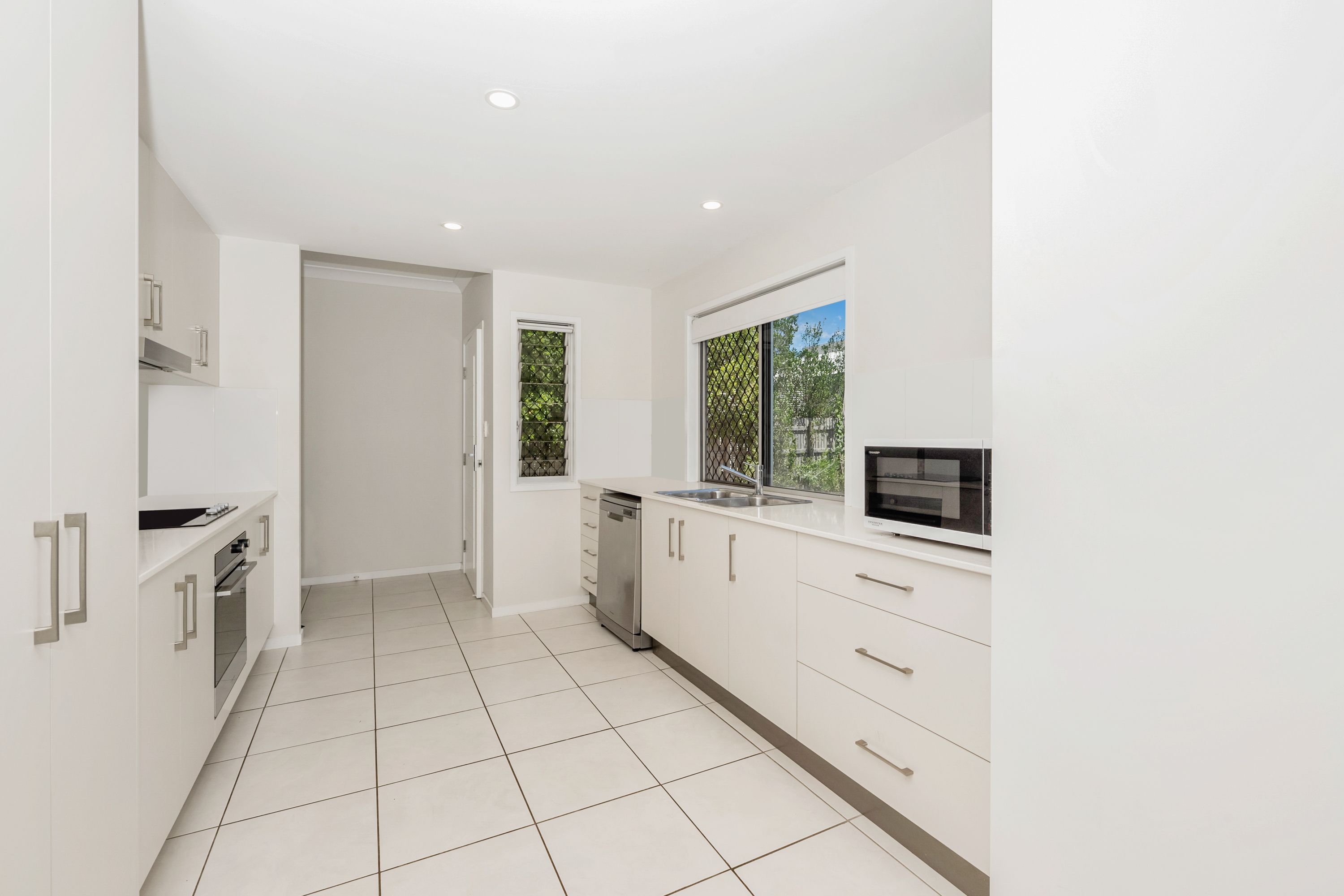 57 Livingstone Street, West End QLD 4810