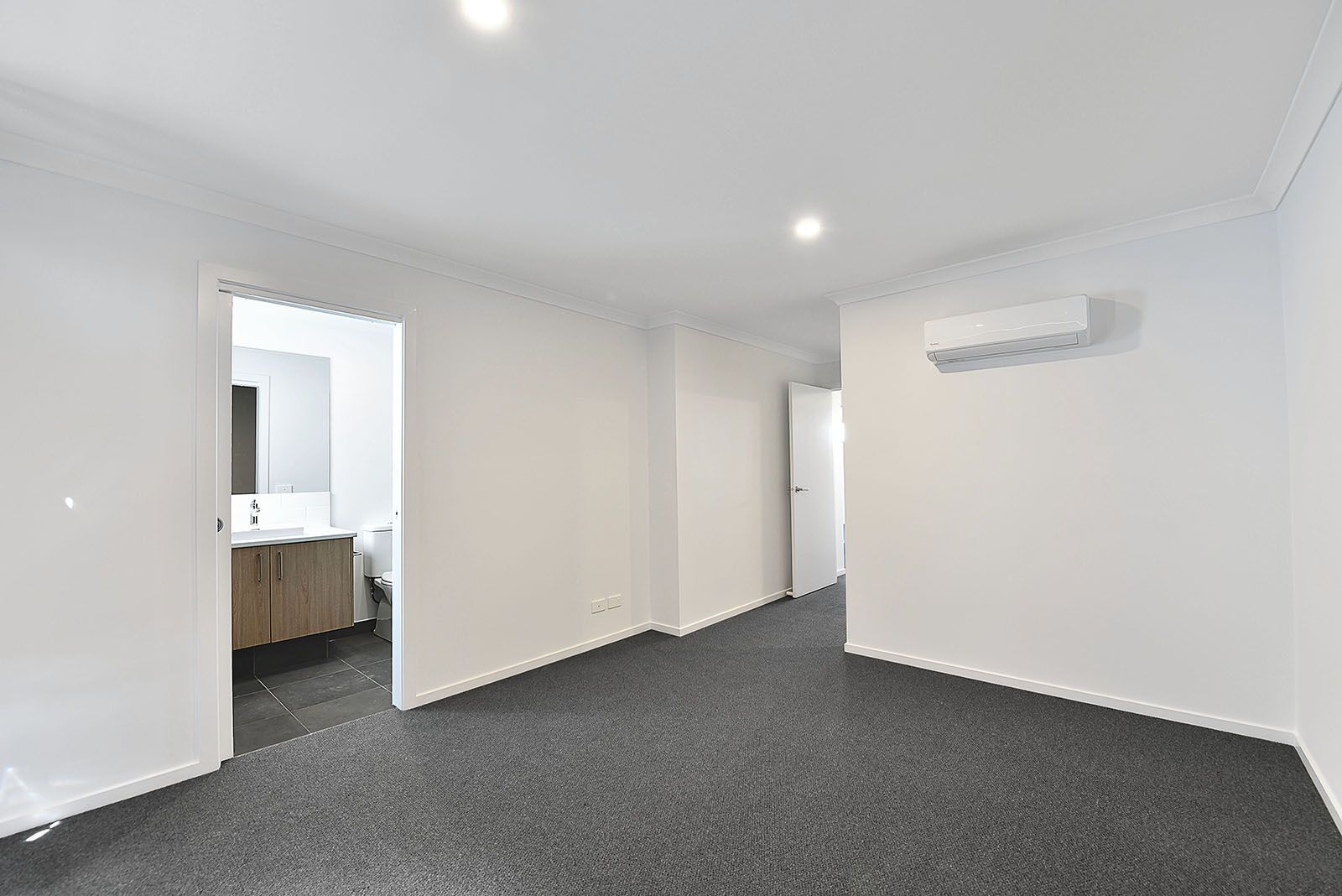 7 Norwich Path, FRASER RISE, VIC 3336