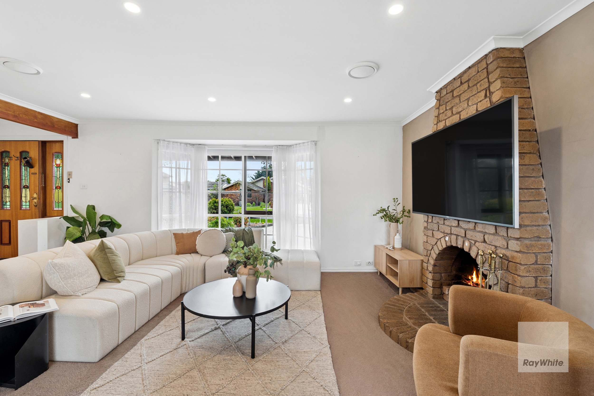 1 Mantaura Avenue, Taylors Lakes, VIC 3038