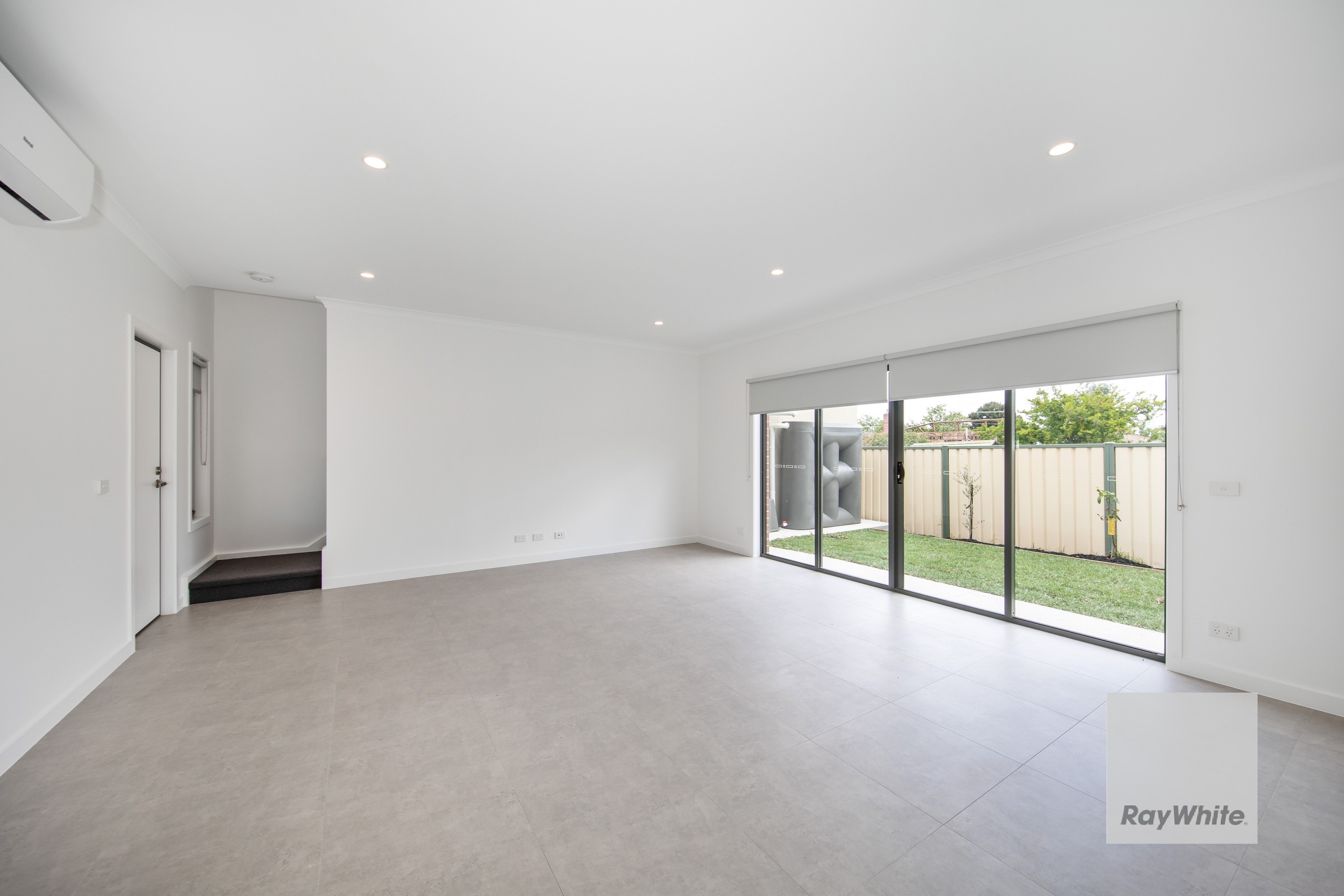 2/29 Harcourt Avenue, St Albans, VIC 3021